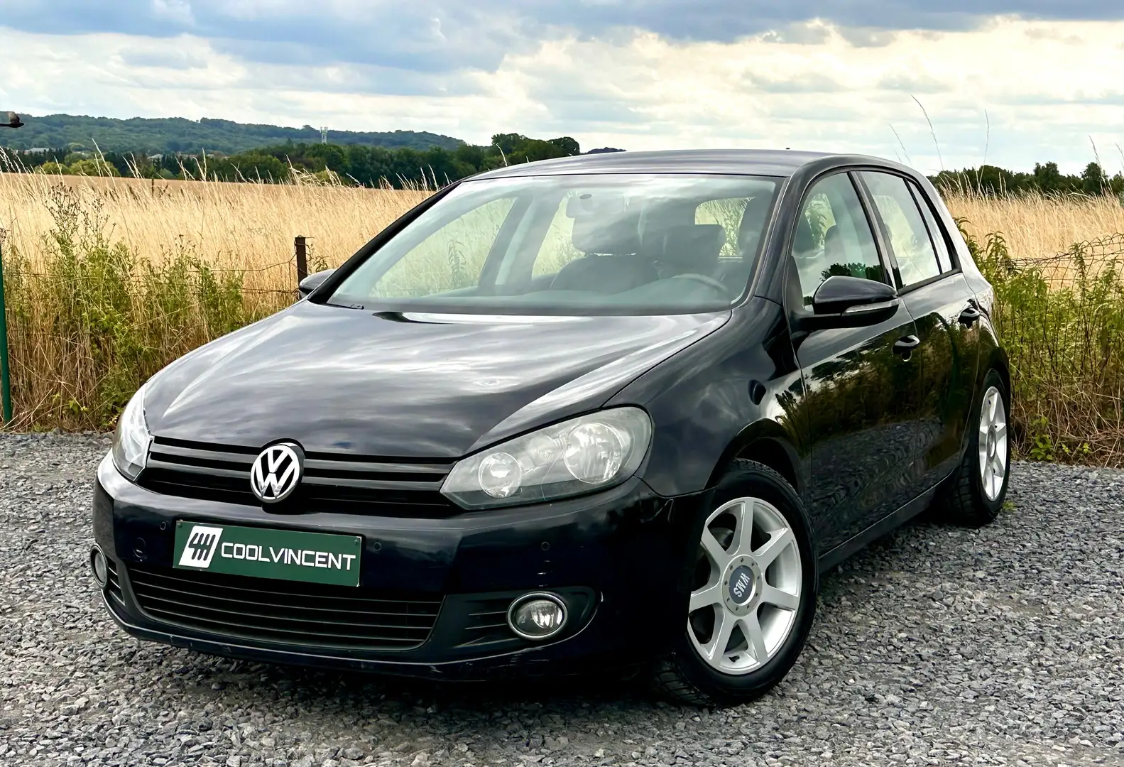 Volkswagen Golf 1.6 TDi BlueMotion - Keyless - CUIR - GPS Zwart - 1