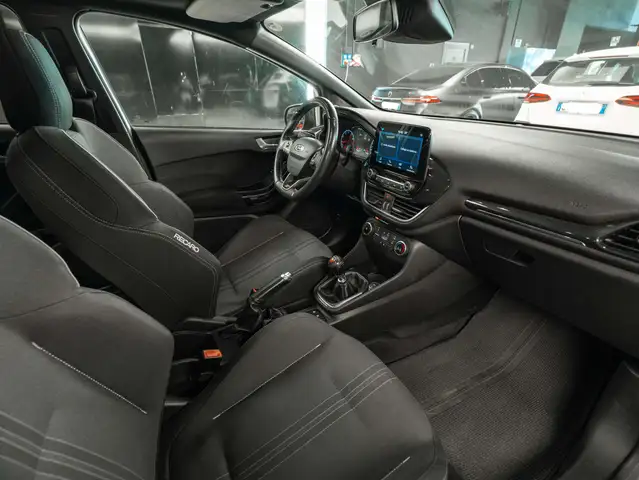 Ford Fiesta view 12