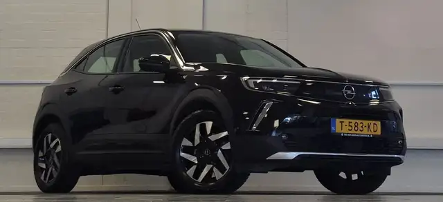 Opel Mokka-E view 3