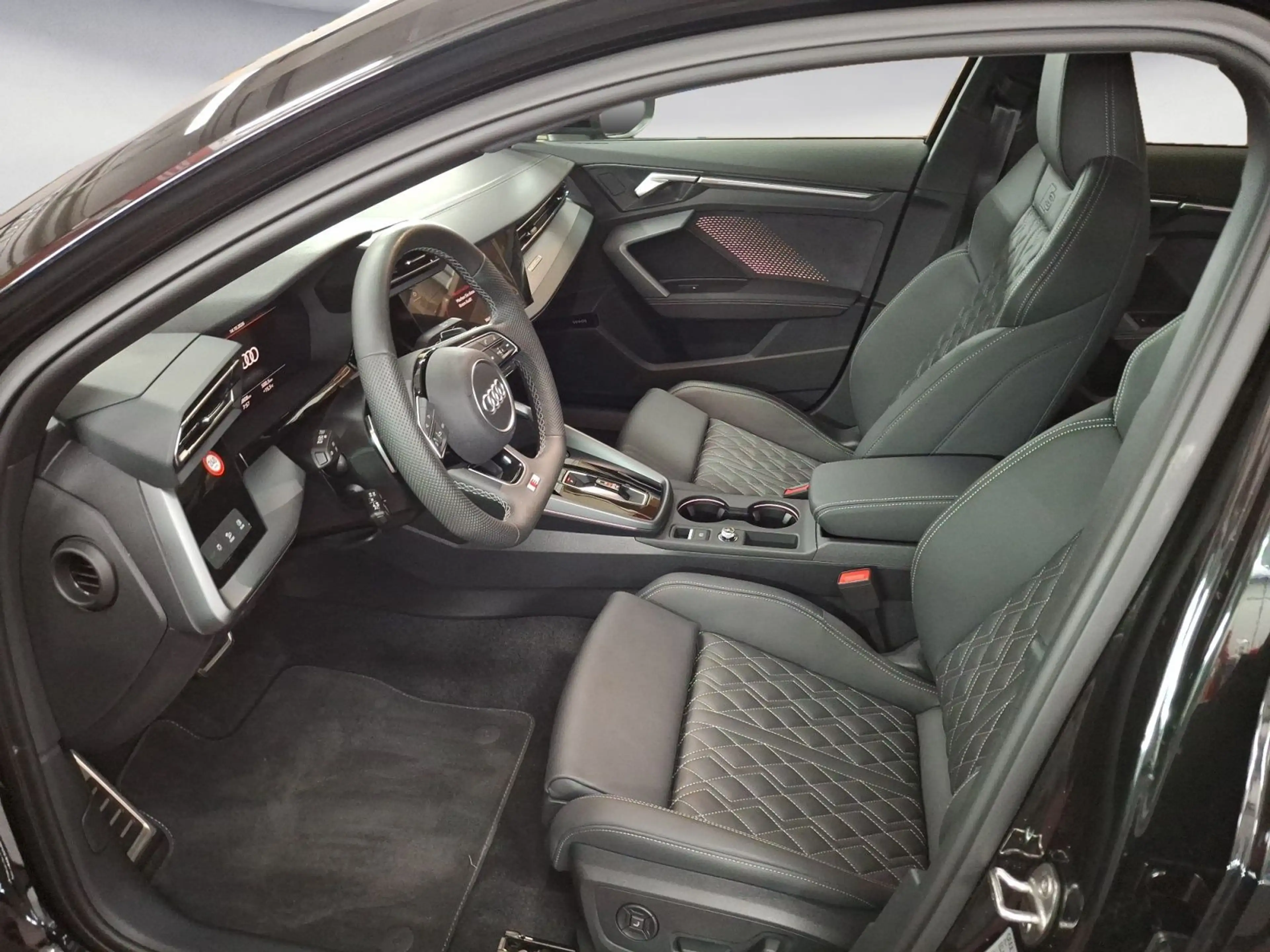 Audi S3 TFSI 245(333) kW(PS) S tronic — photo 10