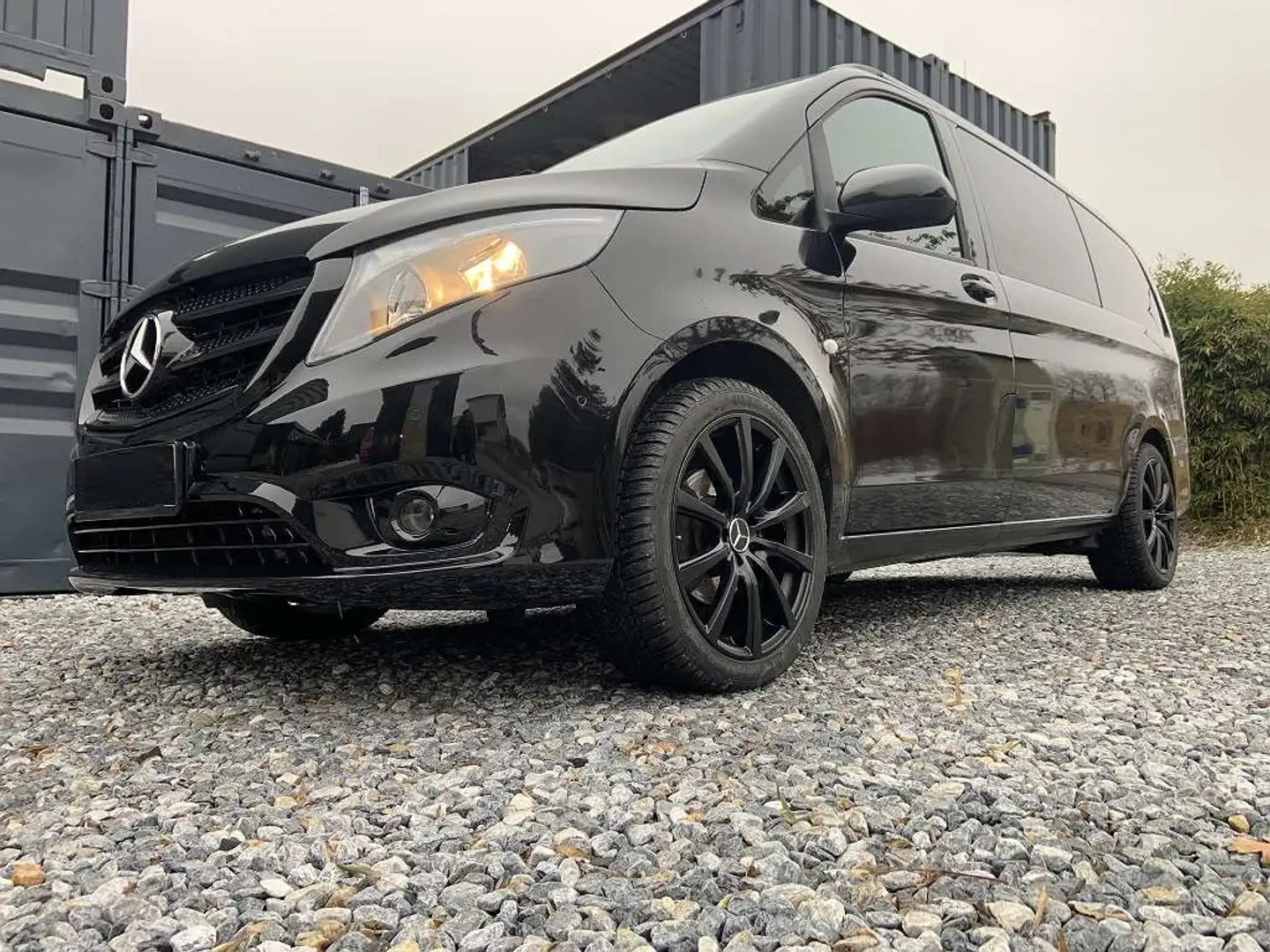 Mercedes-Benz Vito Vito Tourer Pro 111 BlueTEC extralang Schwarz - 2