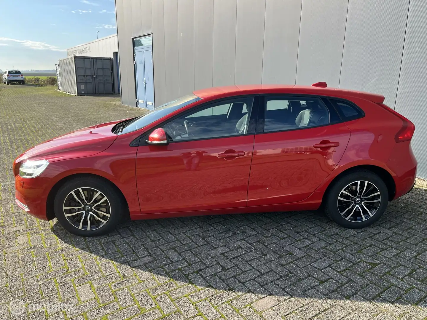 Volvo V40 1.5 T2 Nordic+ trekhaak Rouge - 2