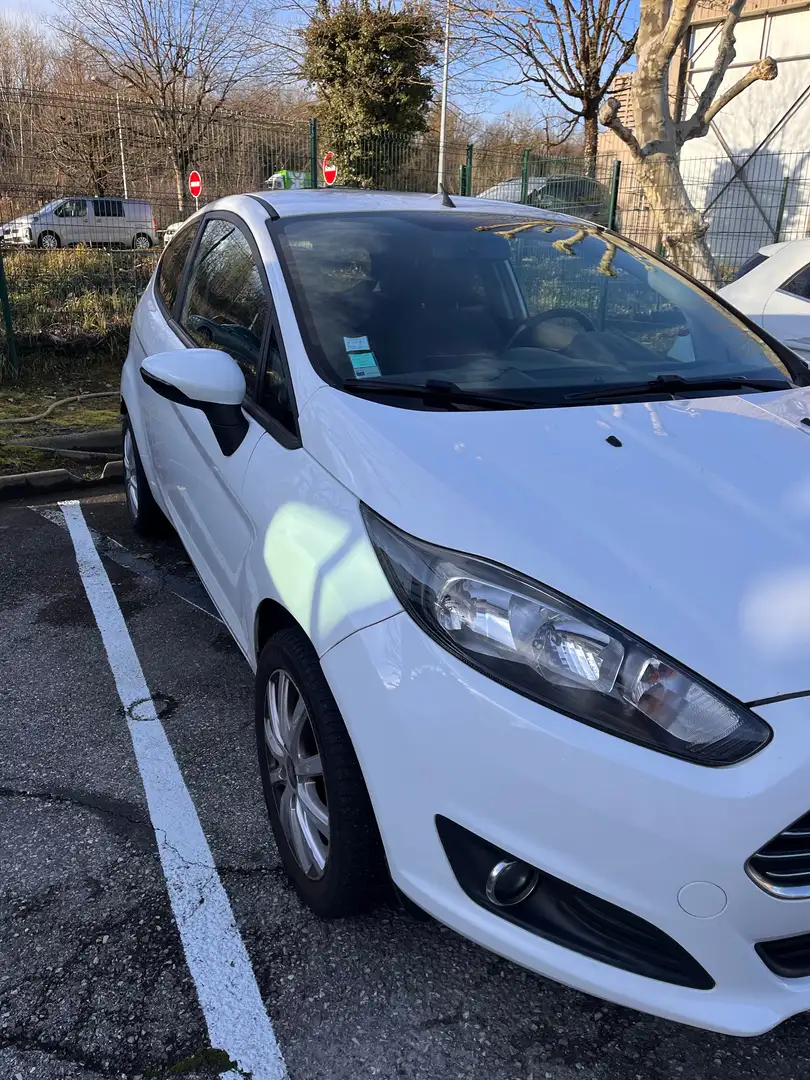 Ford Fiesta Fiesta 1.25 82 Trend Blanc - 2