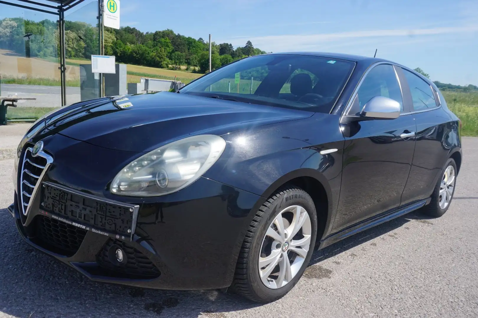 Alfa Romeo Giulietta 1.4 TB Distinctive Schwarz - 2