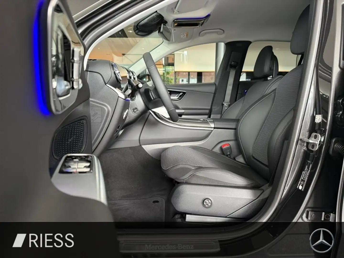 Mercedes-Benz GLC 200 AVANTGARDE+AHK+LED+MEMORY+TOTWKL+360°+ Grau - 2