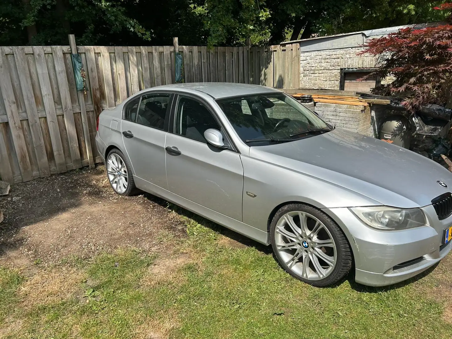 BMW 320 320i Executive Grey - 1