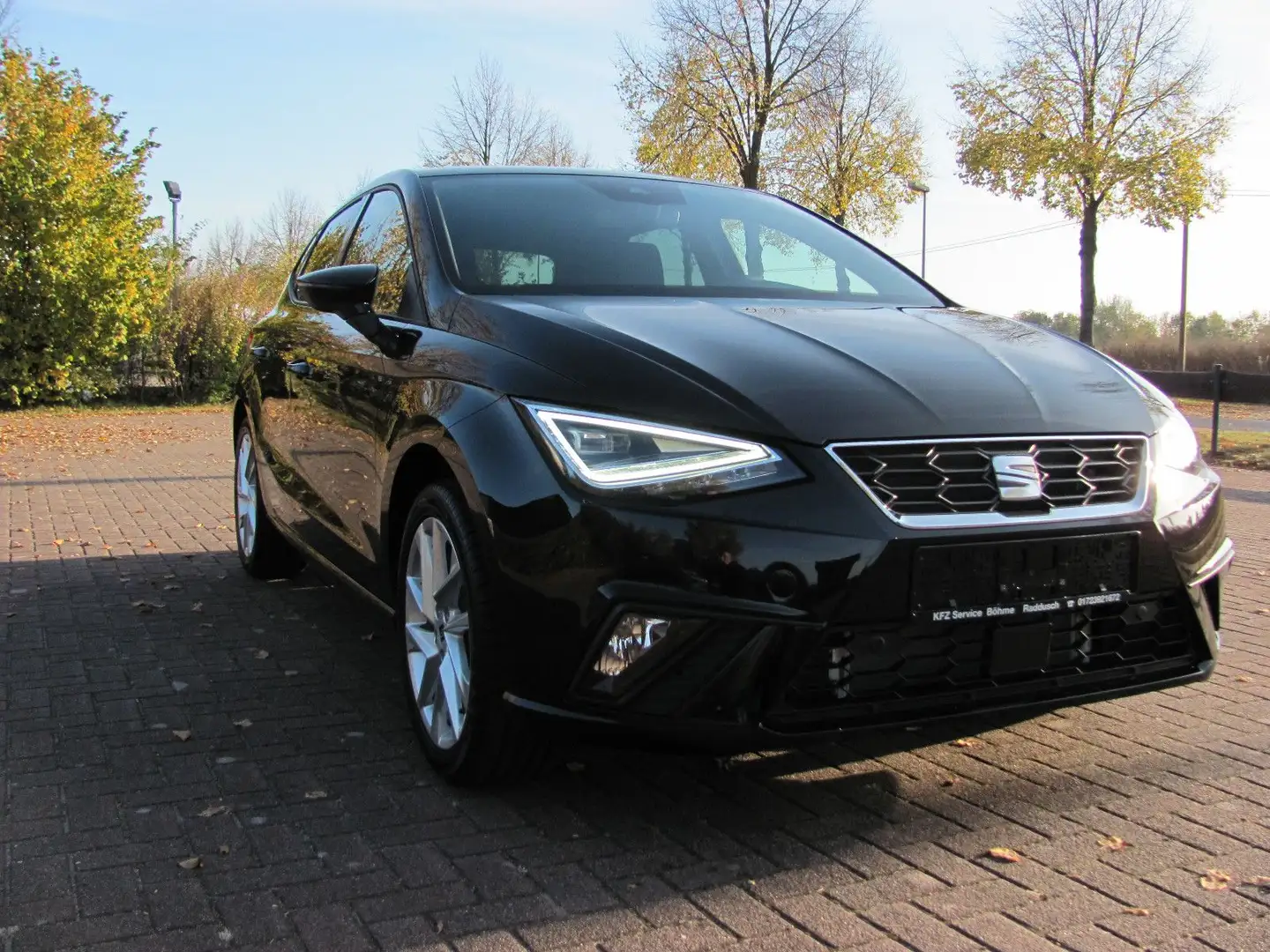 SEAT Ibiza FR 1,0 TSI  LED PDC SHZ ACC Negru - 2