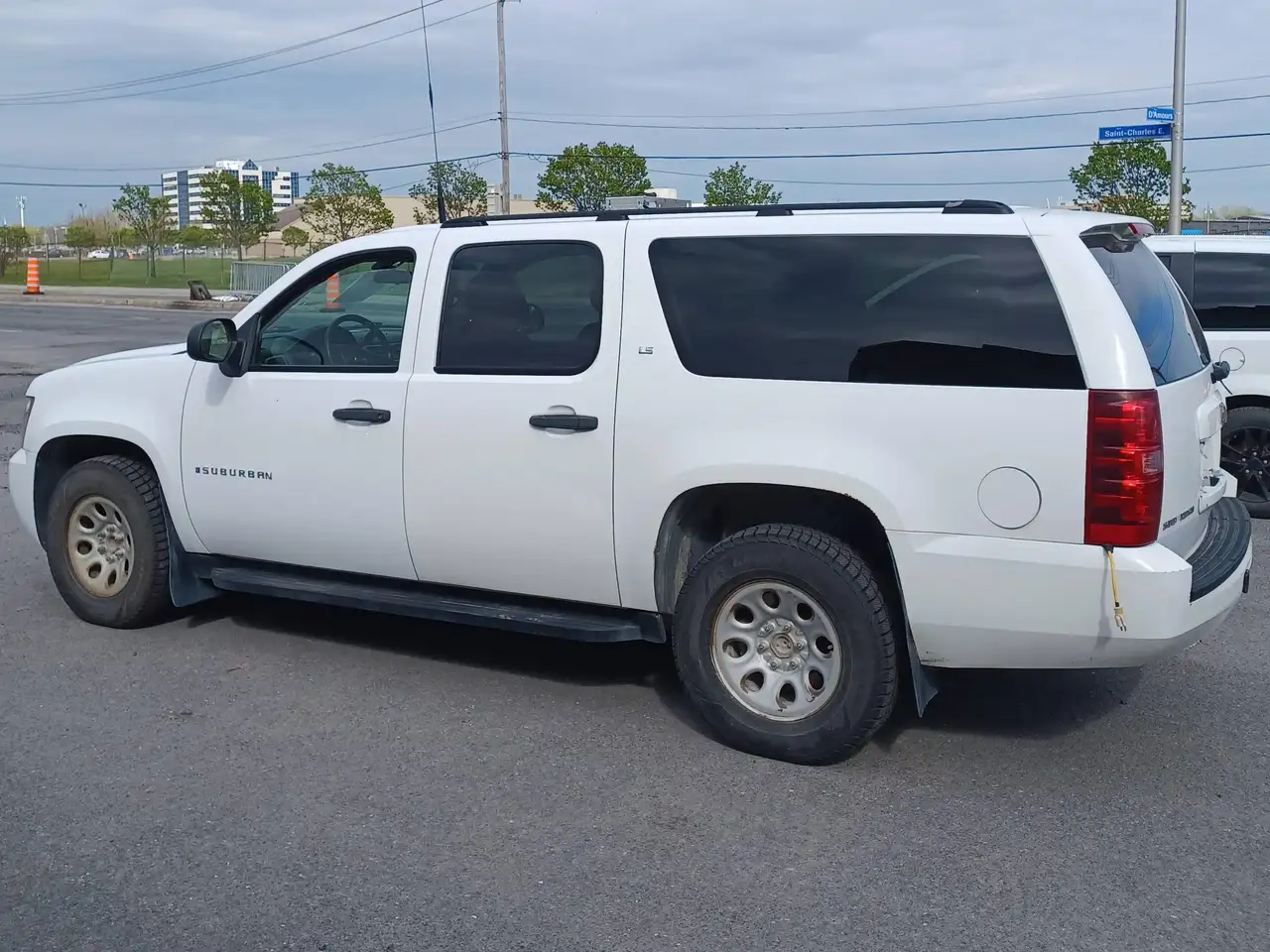 Chevrolet Suburban снимка Chevrolet Suburban