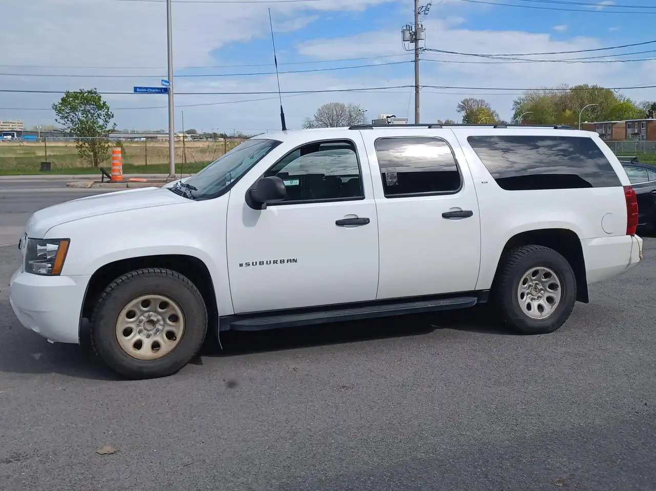 Chevrolet Suburban снимка Chevrolet Suburban