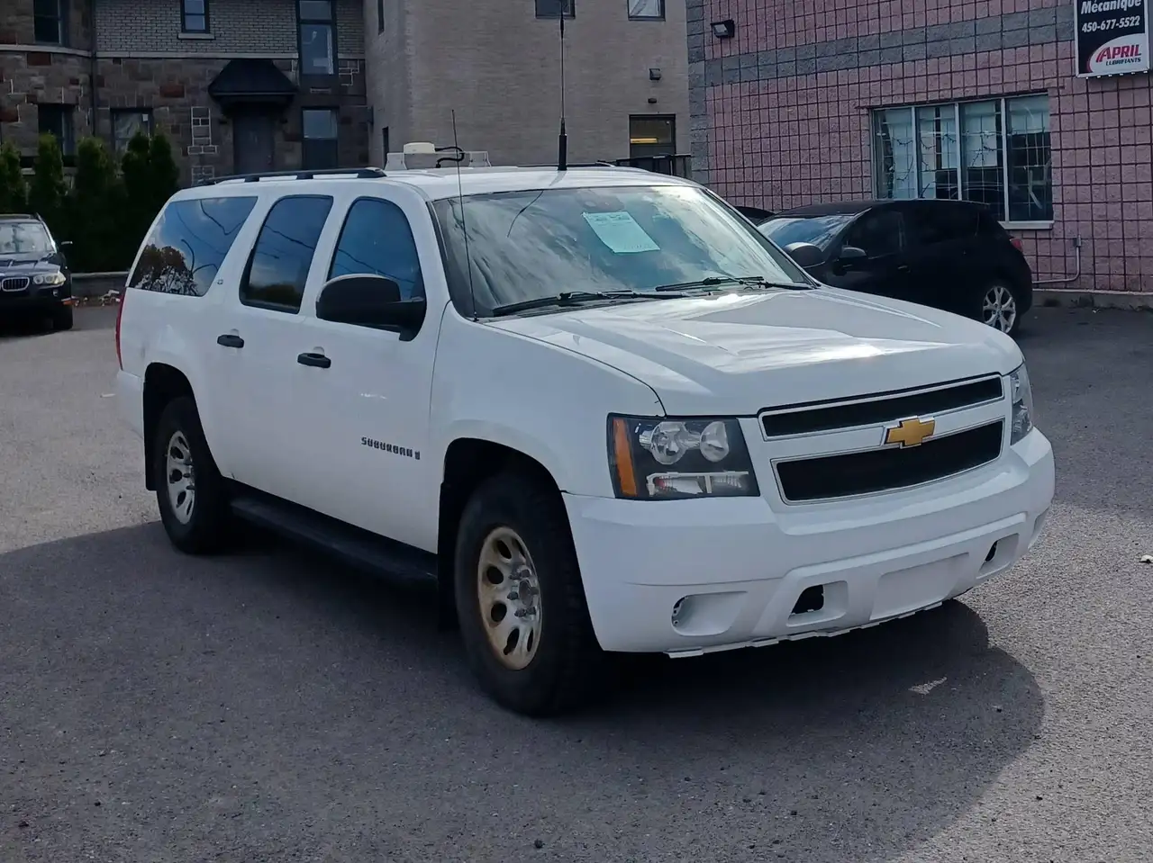Chevrolet Suburban снимка Chevrolet Suburban