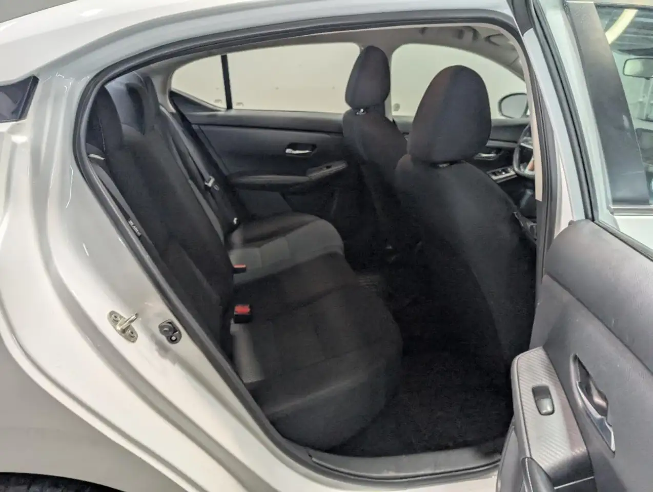 Nissan Sentra снимка Nissan Sentra