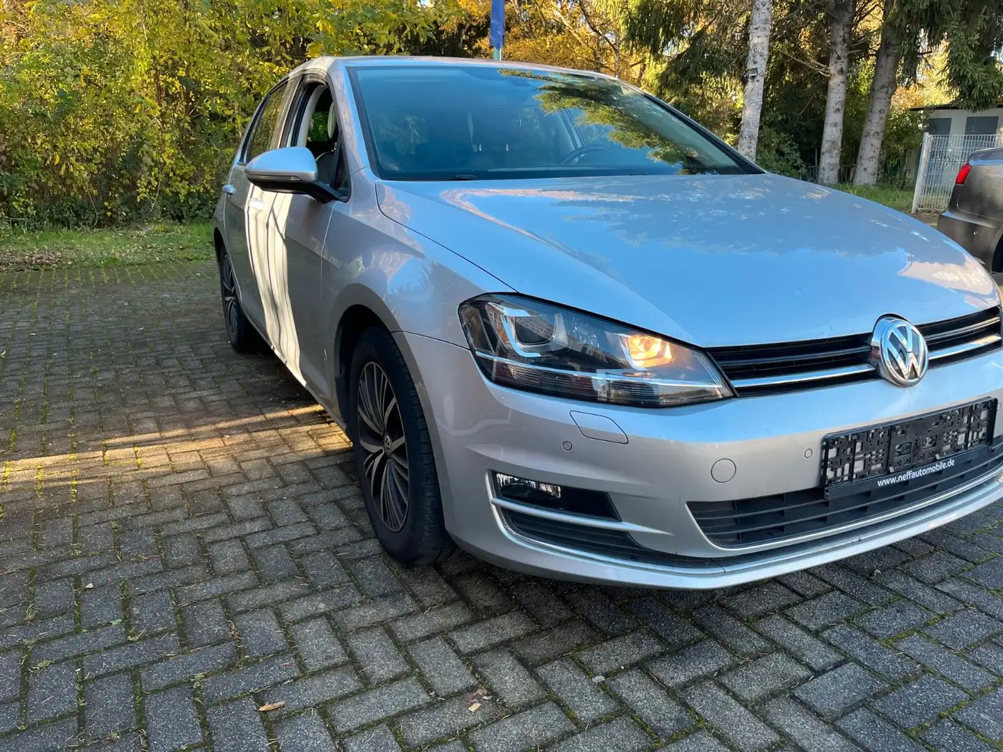Volkswagen Golf VII Lim. Allstar BMT Silber - 2