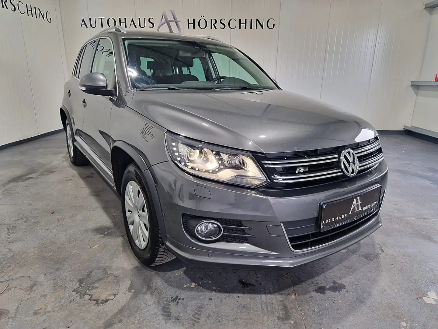 Volkswagen Tiguan 2,0 TDI ///R-LINE///  4Motion 4Sports DSG Grau - 1