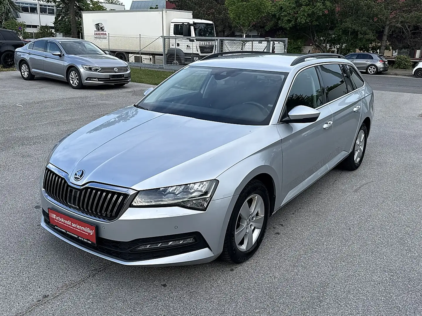 Skoda Superb Kombi 2,0 TDI Ambition DSG / VIRTUAL COCKPIT / ... Silber - 2