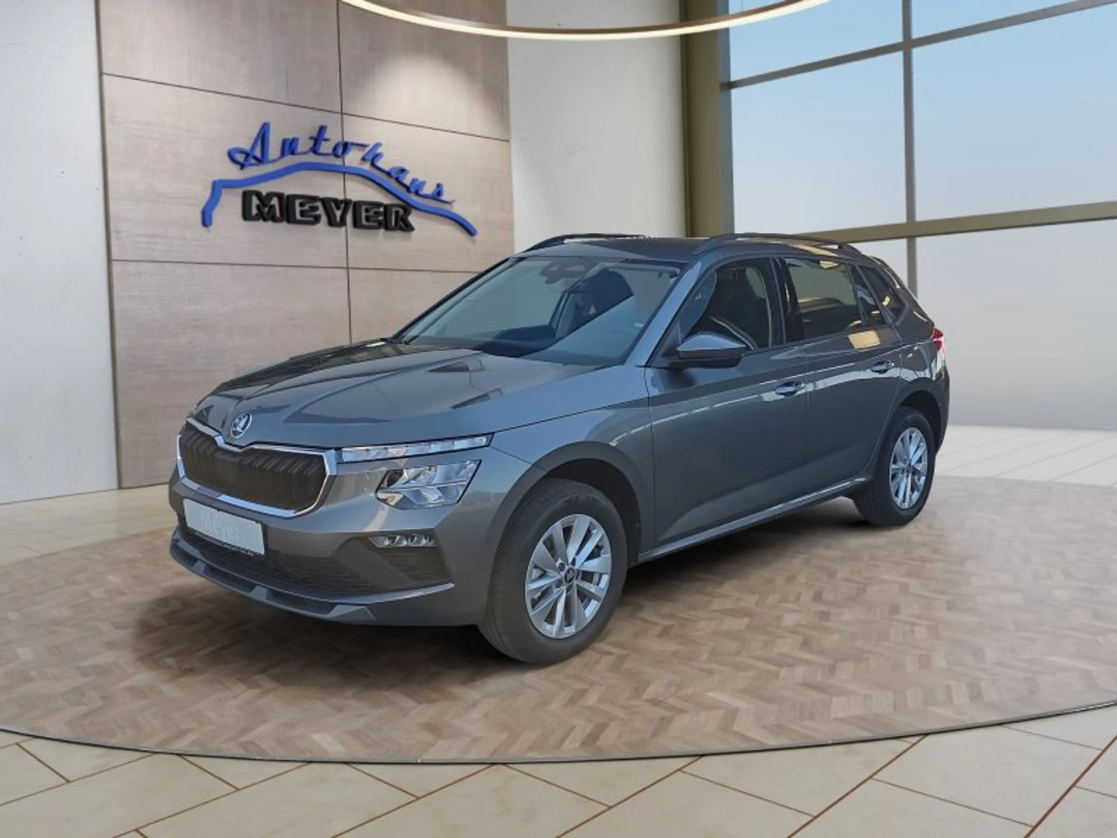 Skoda Kamiq Selection 1,5TSI DSG AHK/Kamera/LED/Kessy/Winterp.