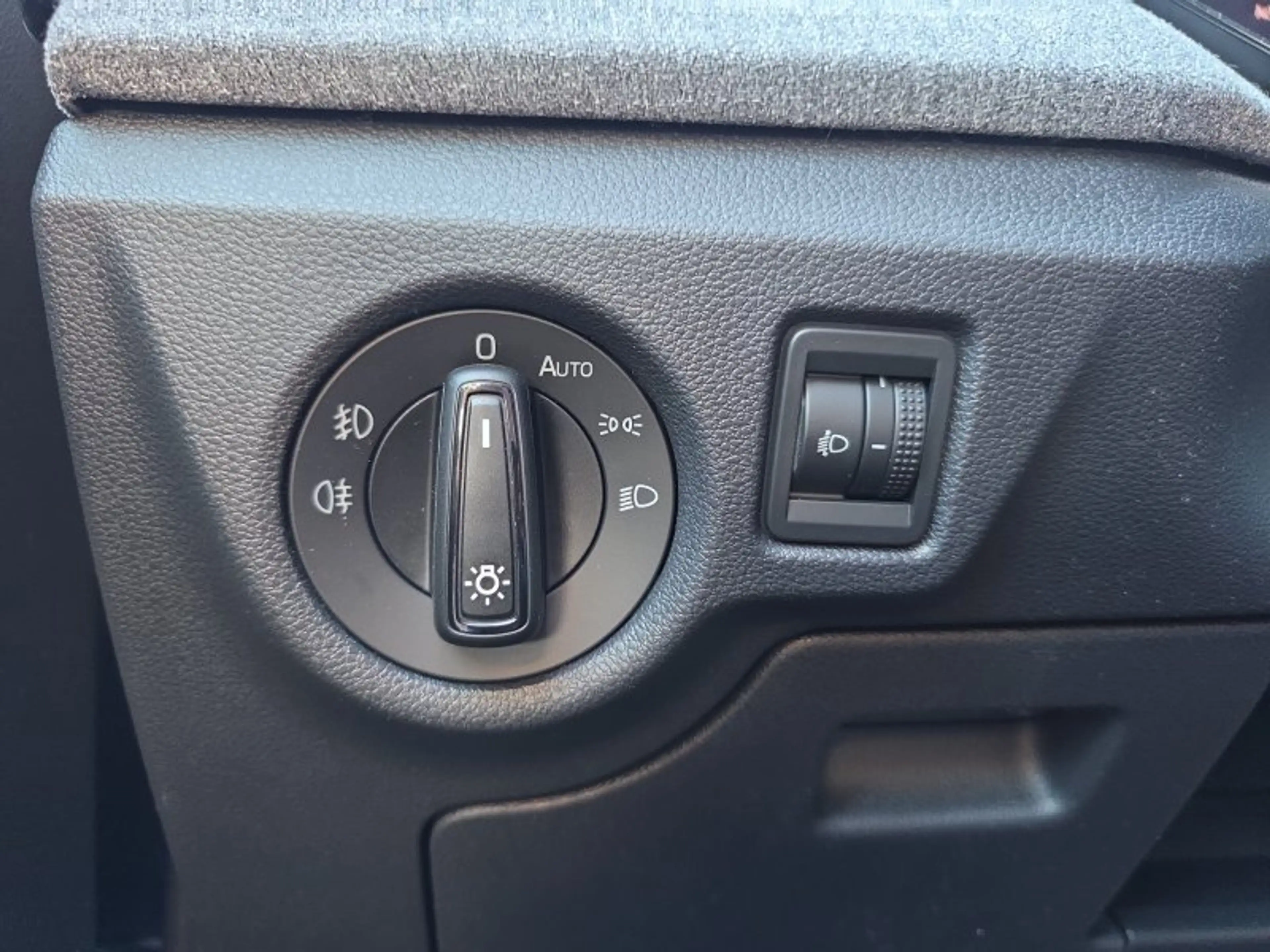 Skoda Kamiq Selection 1,5TSI DSG AHK/Kamera/LED/Kessy/Winterp. — photo 22