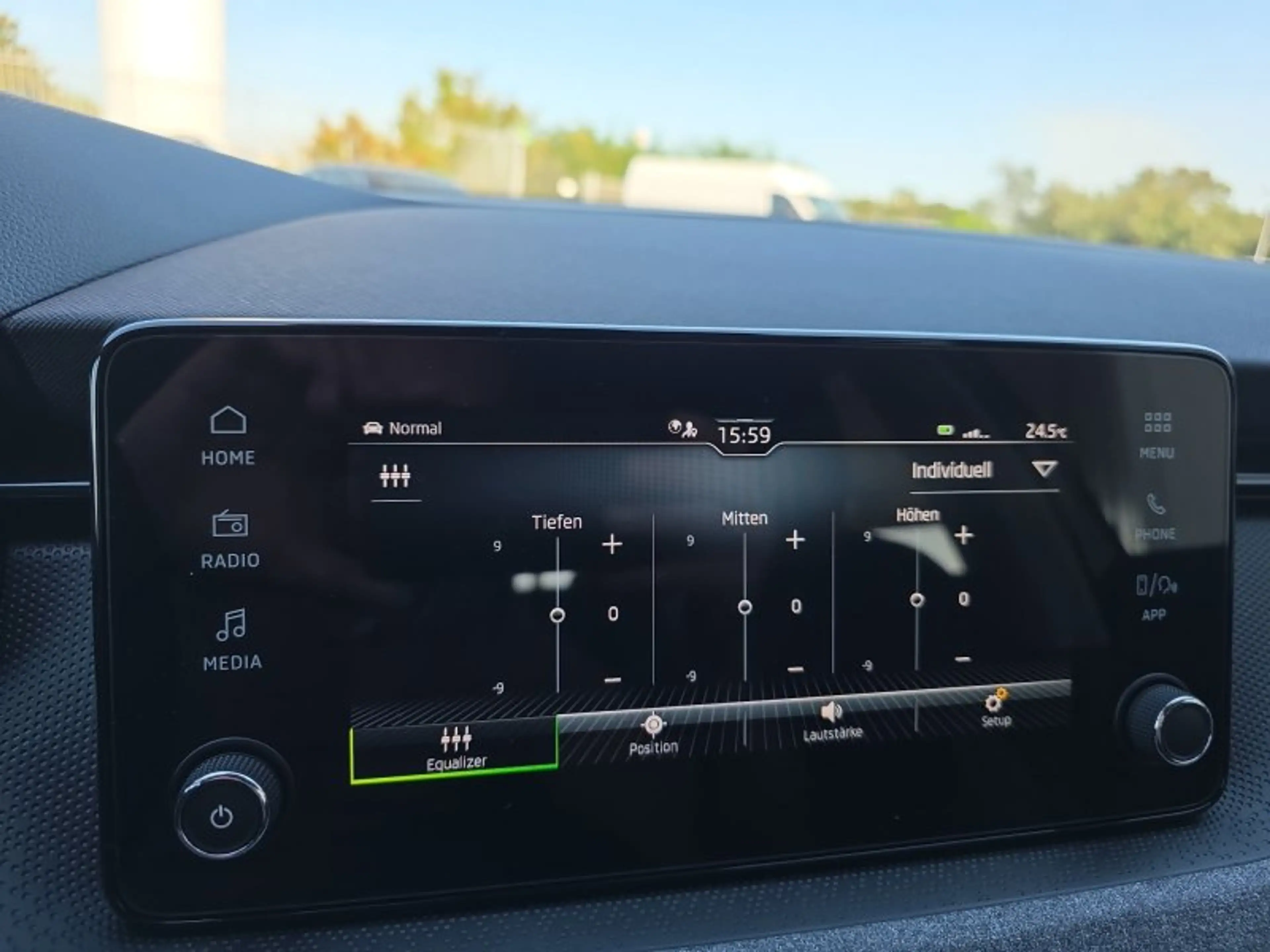 Skoda Kamiq Selection 1,5TSI DSG AHK/Kamera/LED/Kessy/Winterp. — photo 42