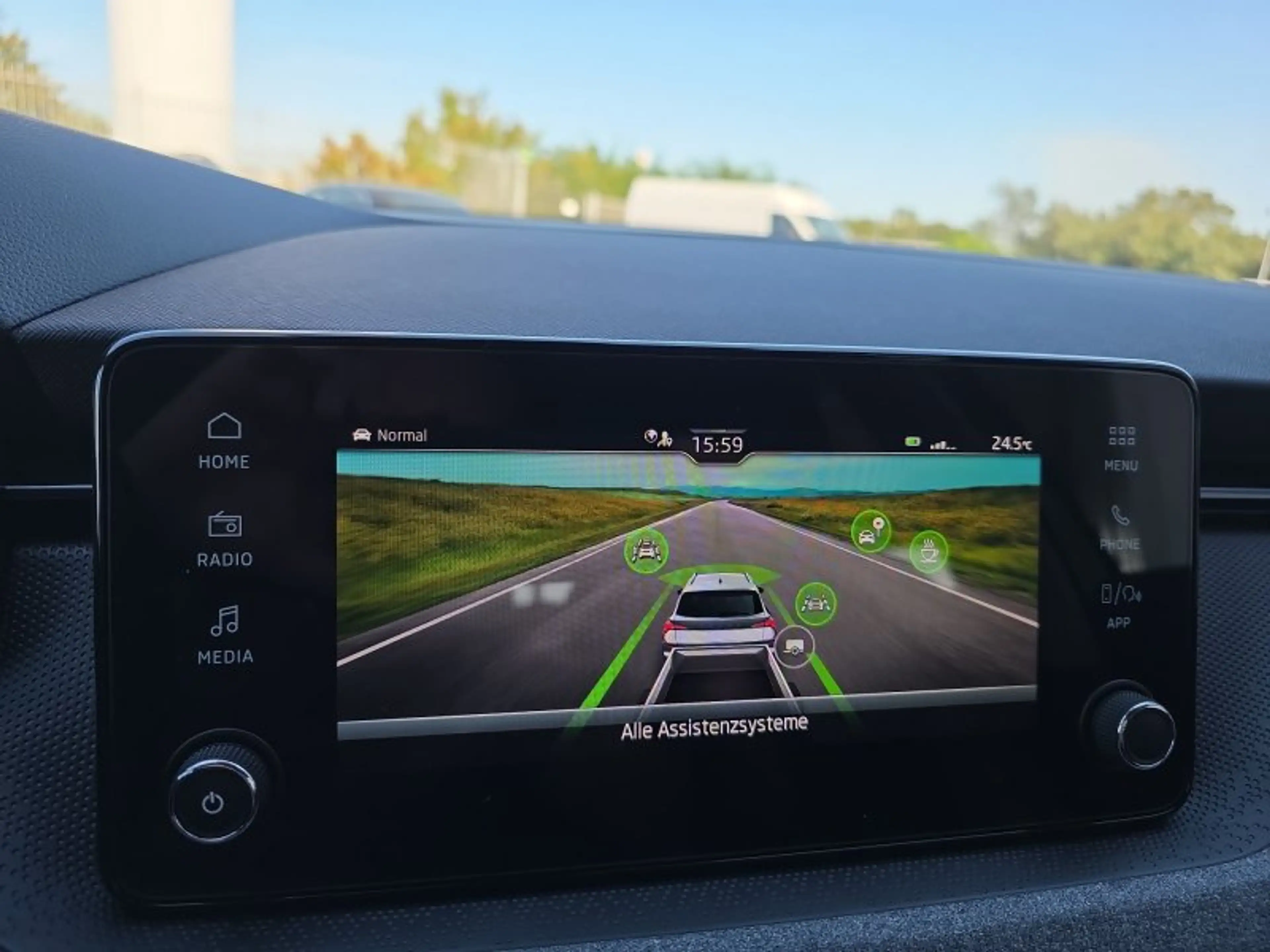 Skoda Kamiq Selection 1,5TSI DSG AHK/Kamera/LED/Kessy/Winterp. — photo 43