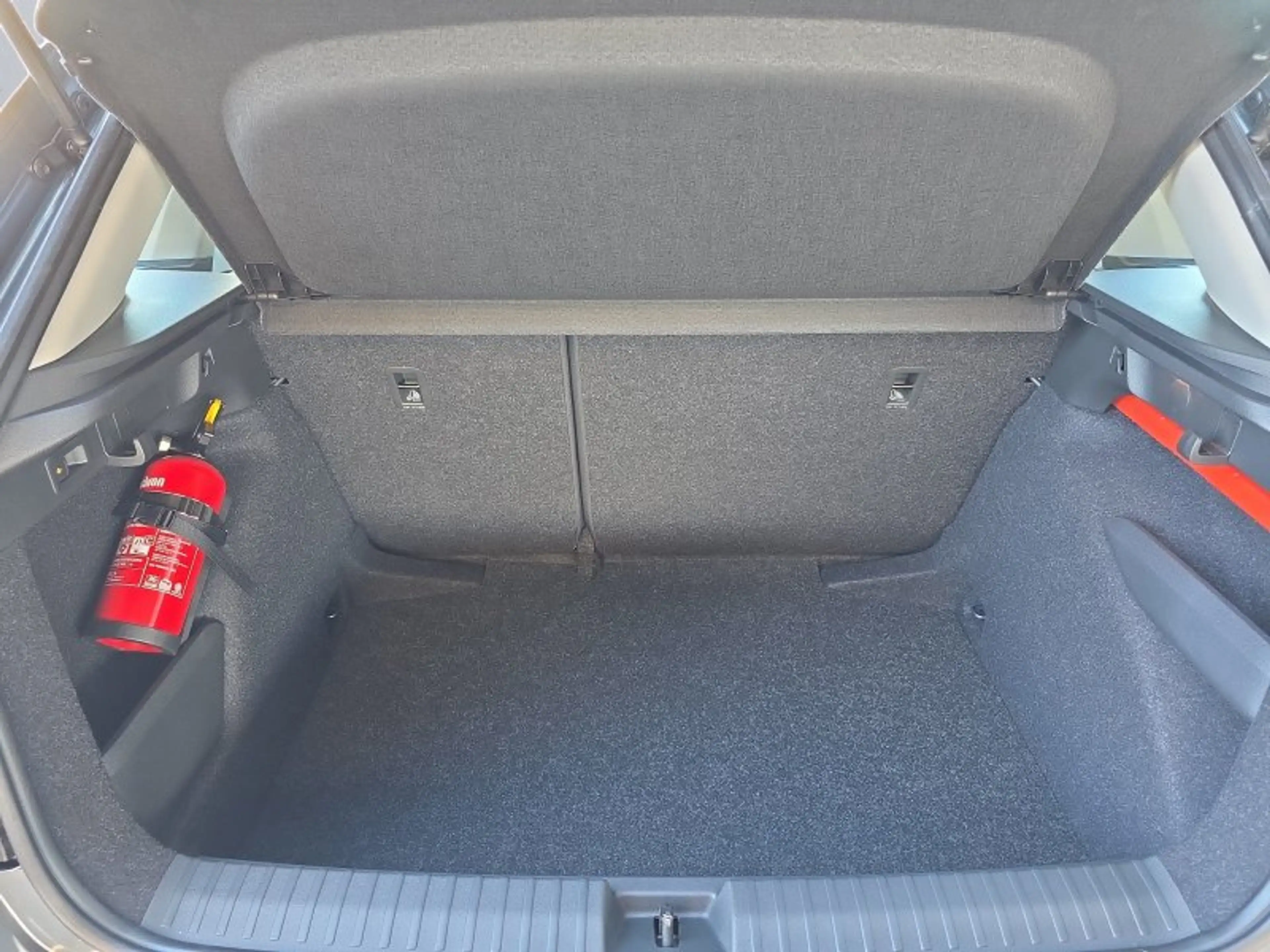 Skoda Kamiq Selection 1,5TSI DSG AHK/Kamera/LED/Kessy/Winterp. — photo 17