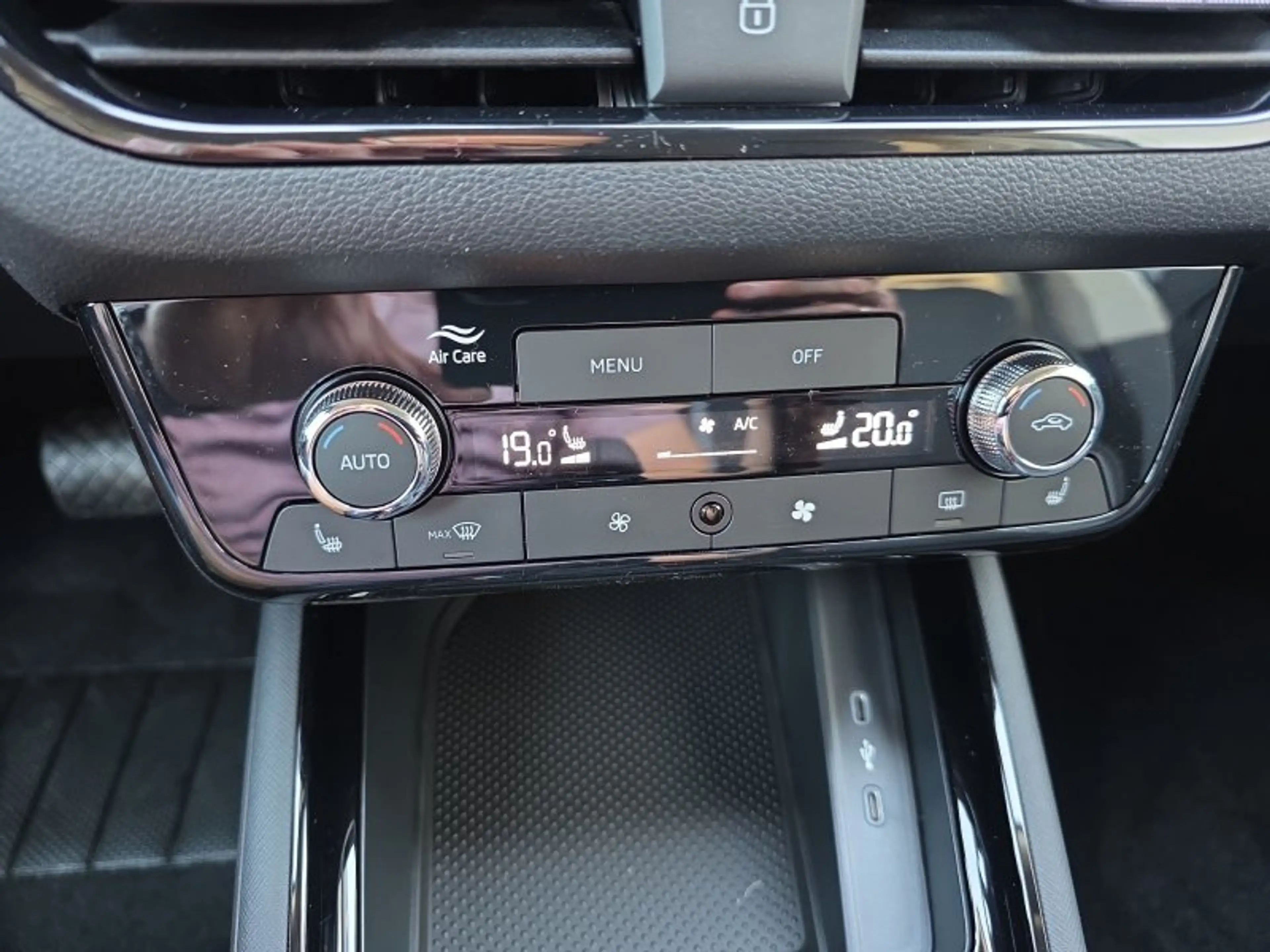 Skoda Kamiq Selection 1,5TSI DSG AHK/Kamera/LED/Kessy/Winterp. — photo 25
