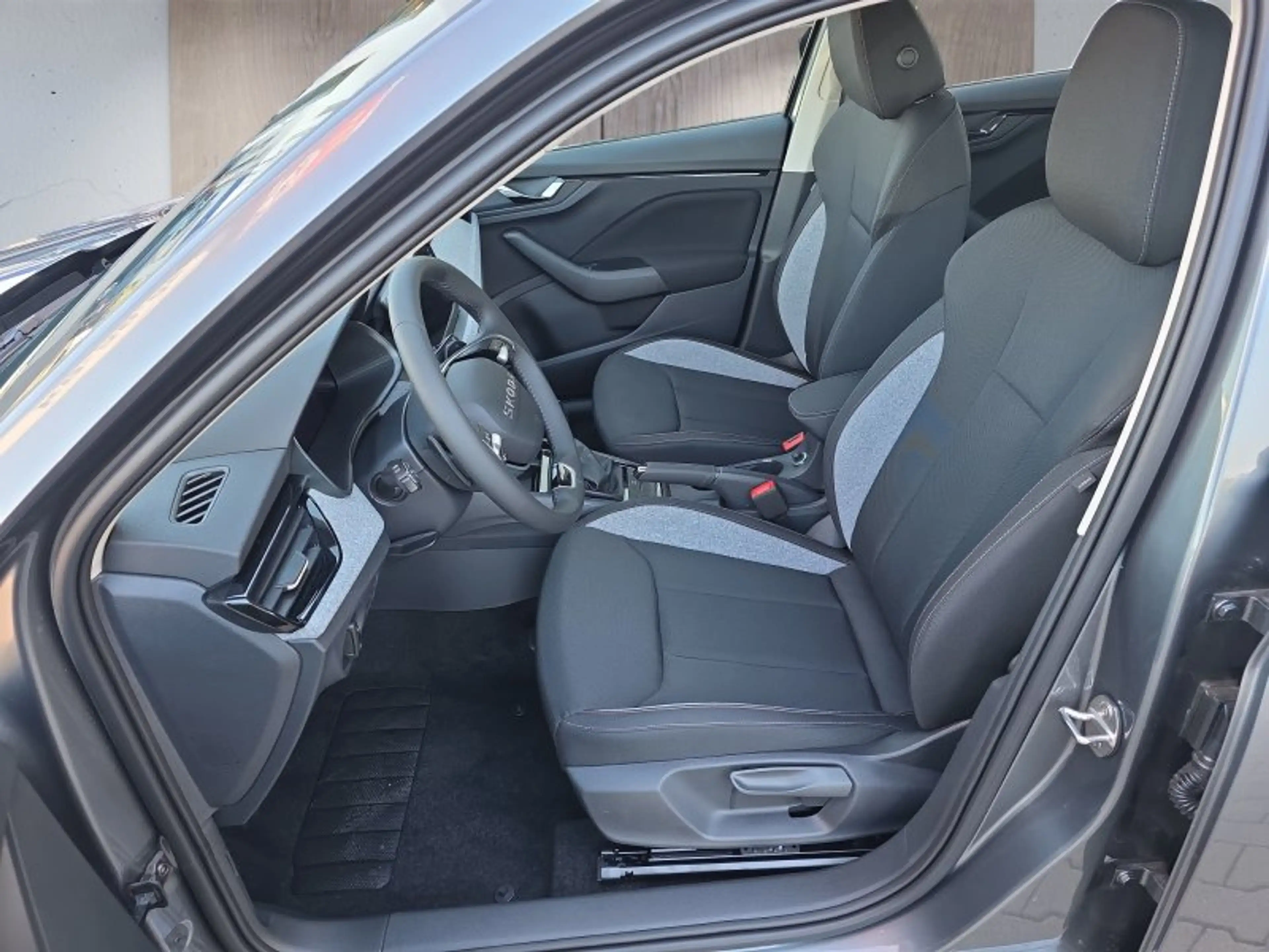Skoda Kamiq Selection 1,5TSI DSG AHK/Kamera/LED/Kessy/Winterp. — photo 9