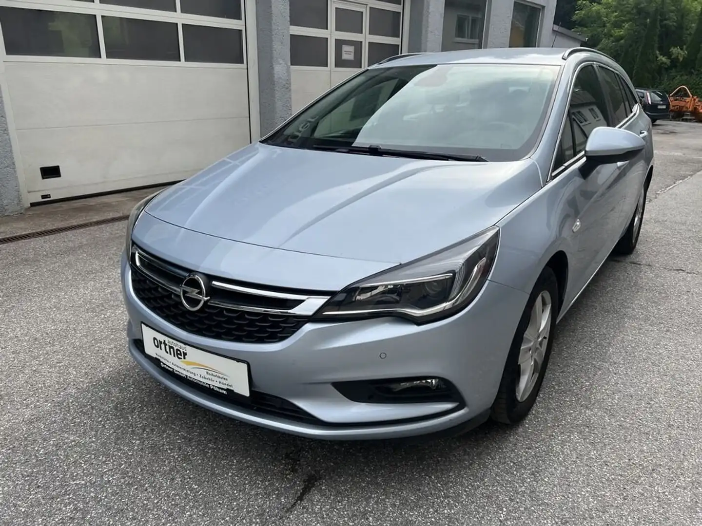 Opel Astra Business Start/Stop Blau - 1
