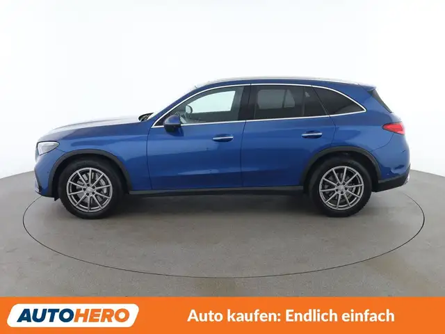 Mercedes-Benz GLC 220 GLC 220 d Mild-Hybrid 4Matic AMG Line Ansicht 3