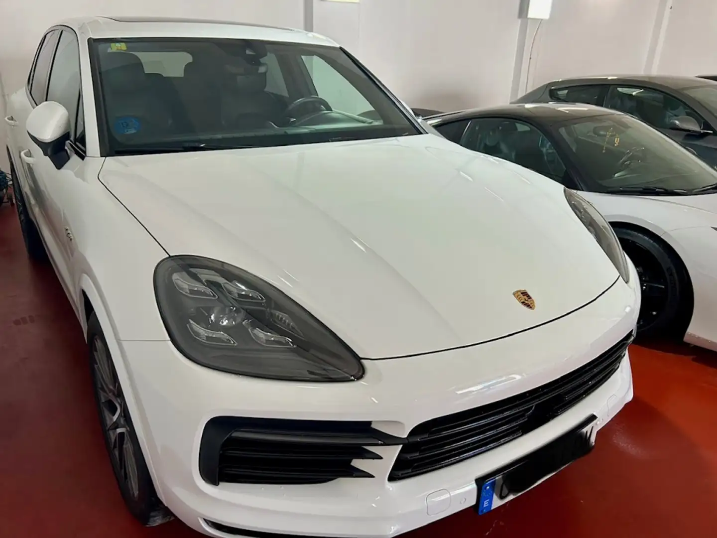 Porsche Cayenne E-Hybrid Aut. Blanc - 2