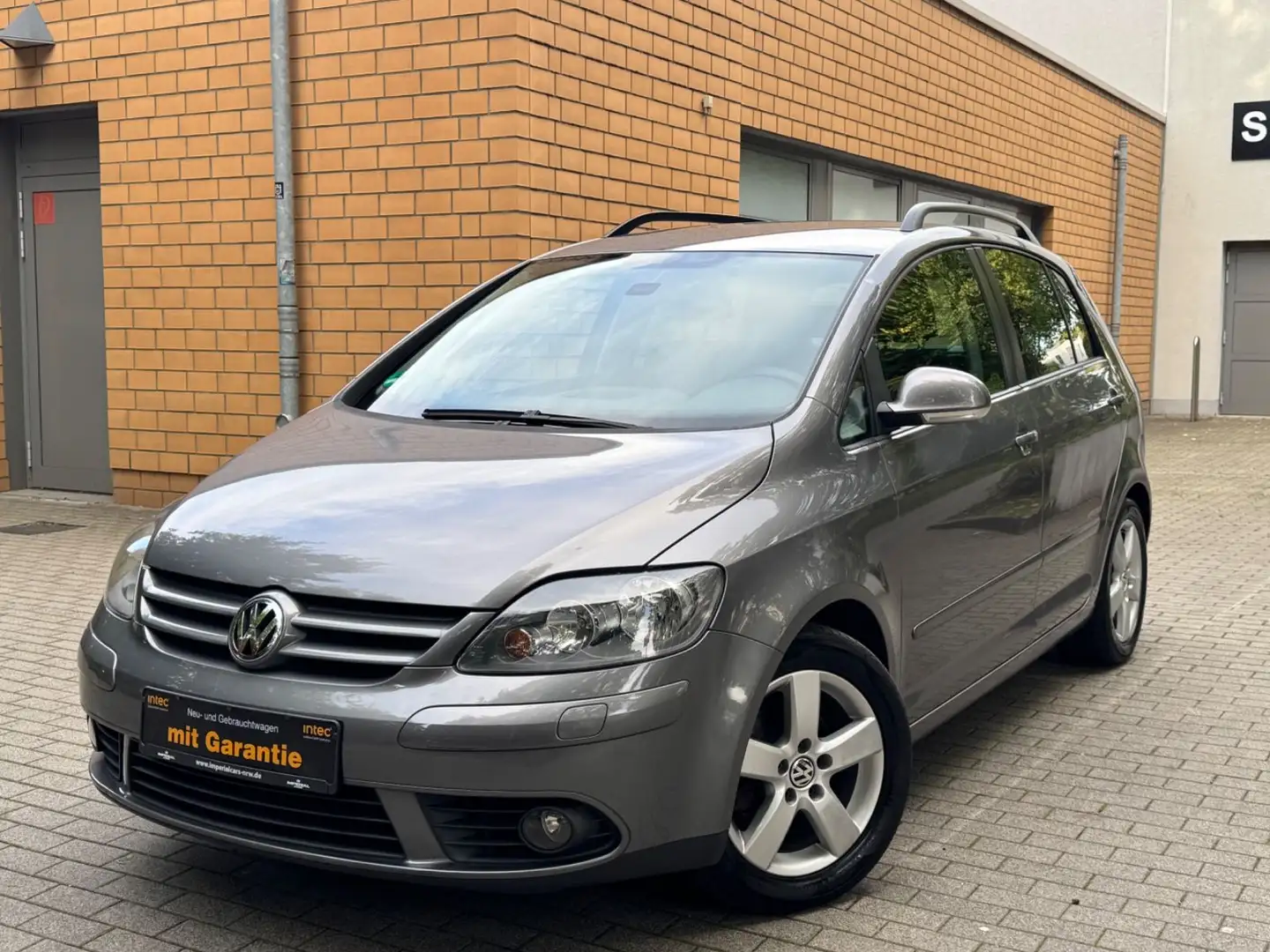 Volkswagen Golf Plus V United/AUTOMATIK/NAVI/LPG/R-KAMERA// Grau - 1