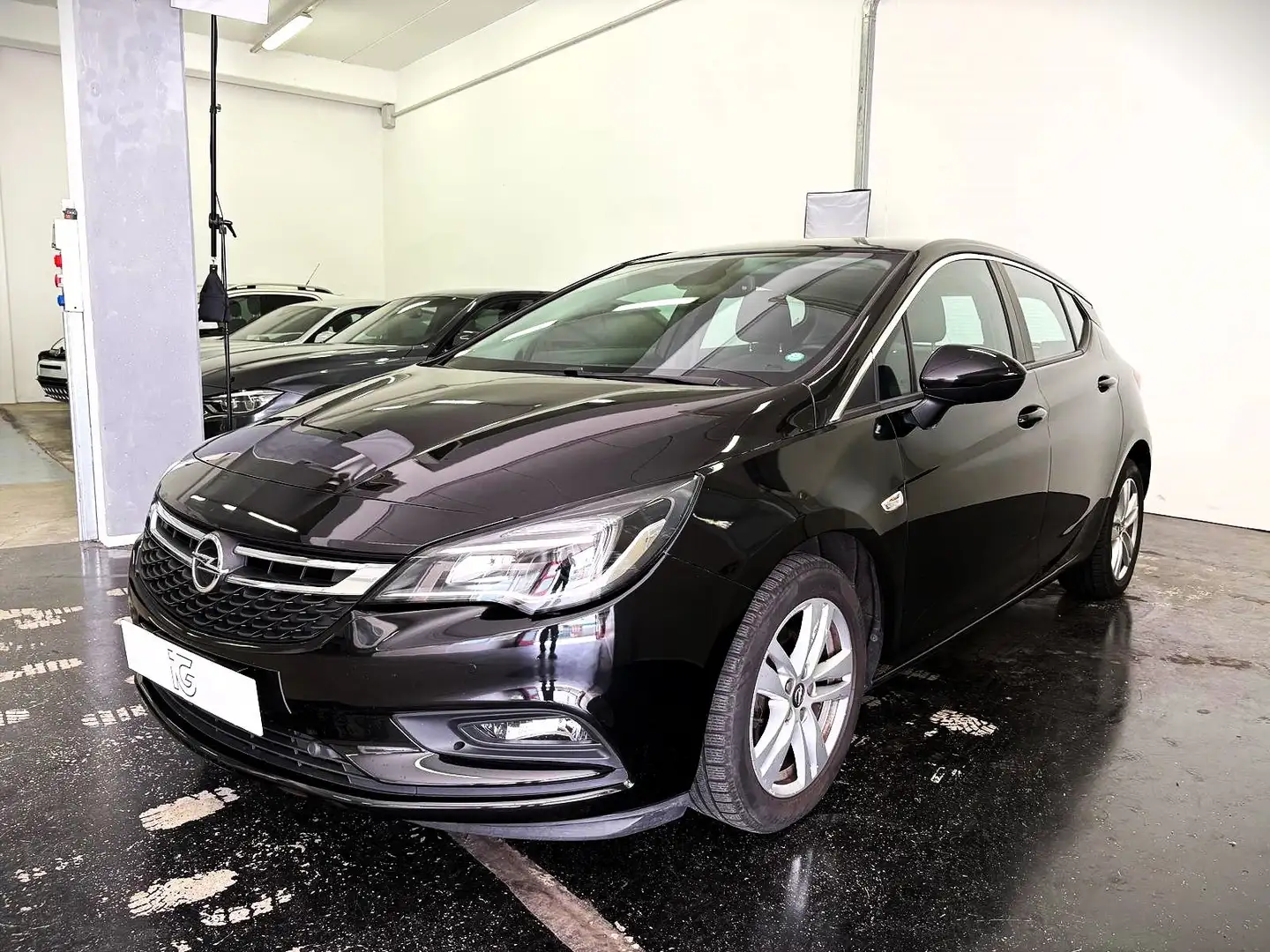 Opel Astra 5p 1.6 cdti Elective 95cv - NEOPATENTATI Negro - 1