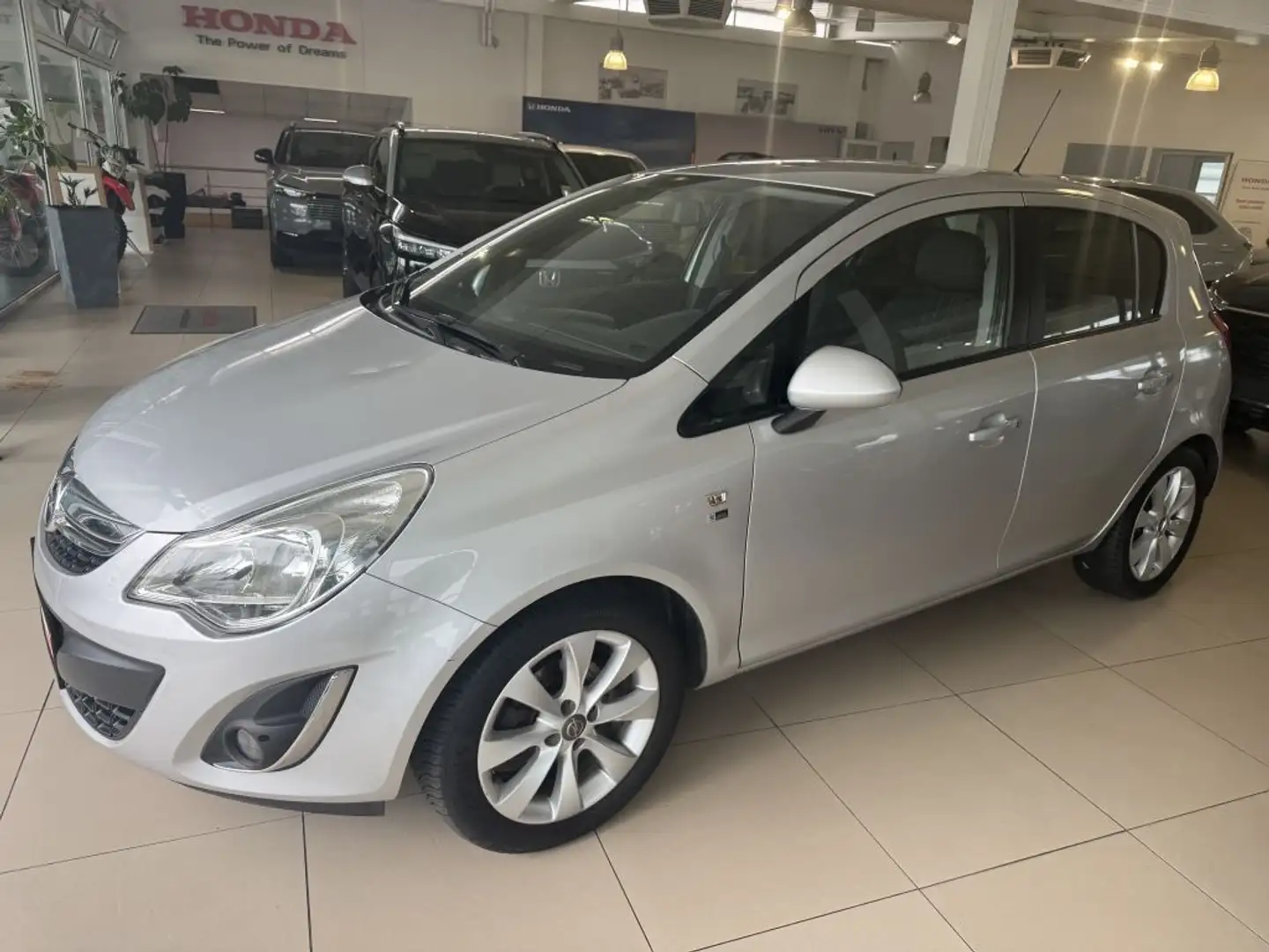 Opel Corsa 1.4 16V Selection - 2