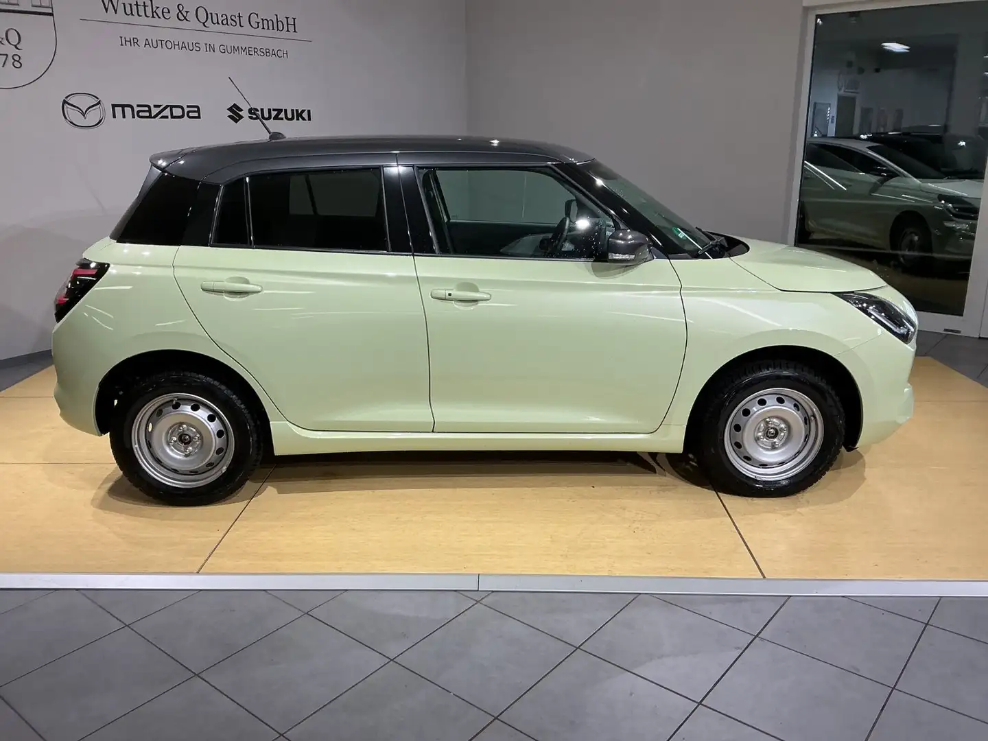 Suzuki Swift COMFORT PLUS*ALLRAD* Gelb - 2