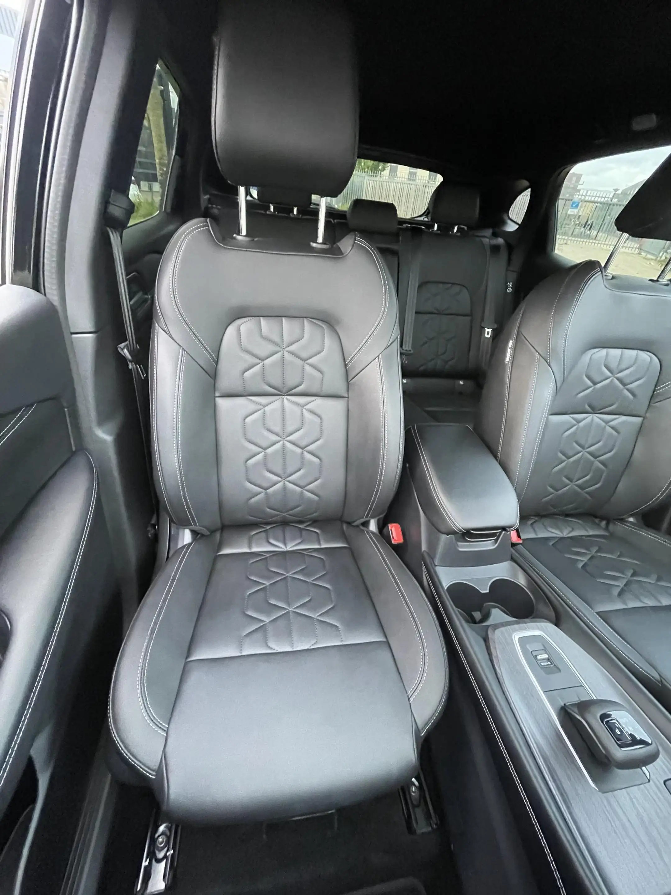Nissan Qashqai 1.3 MHEV Xtronic Tekna — photo 12