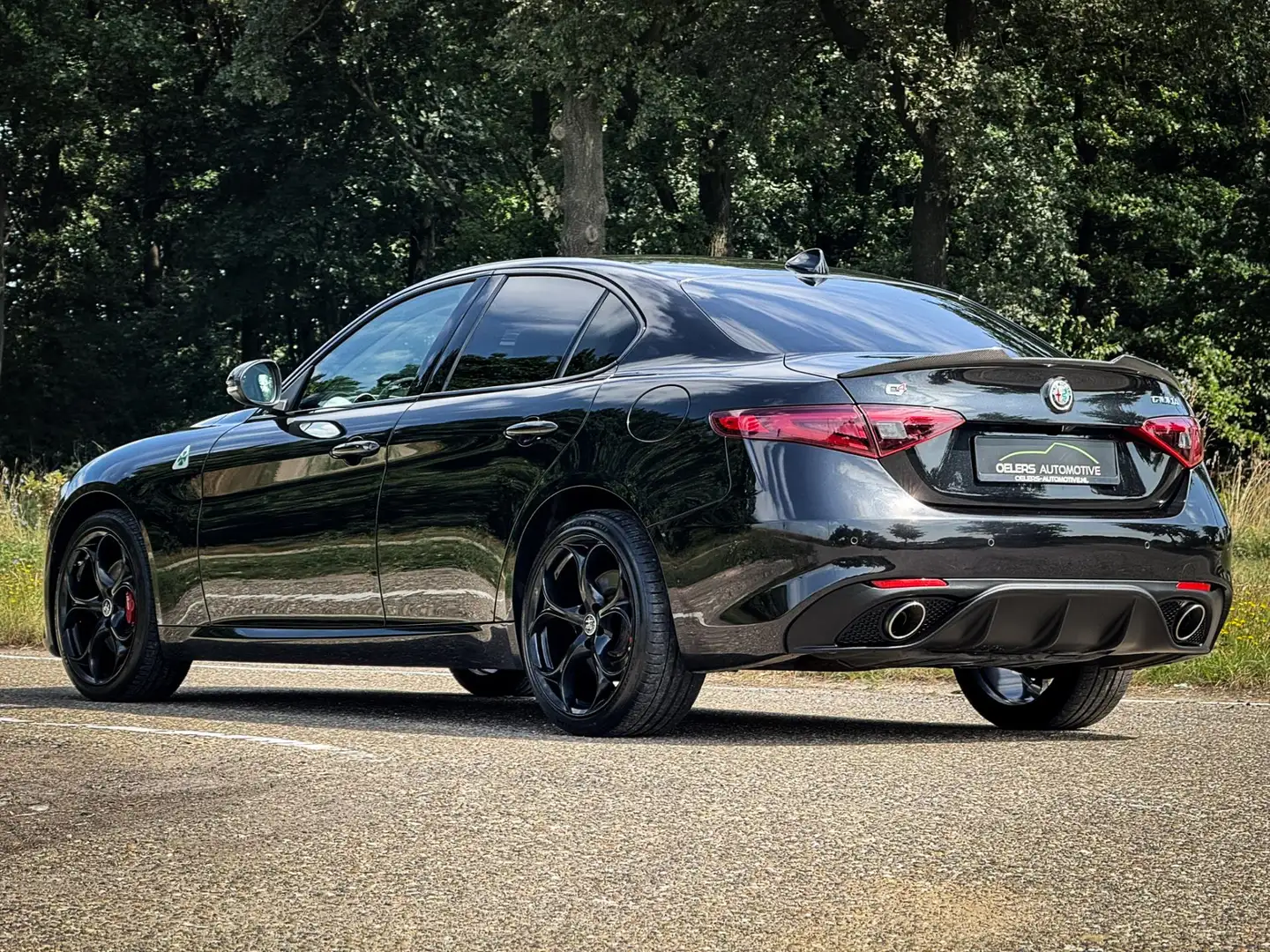 Alfa Romeo Giulia 2.0 T AWD Veloce | Clima | Cruise | Navi | Camera Zwart - 2