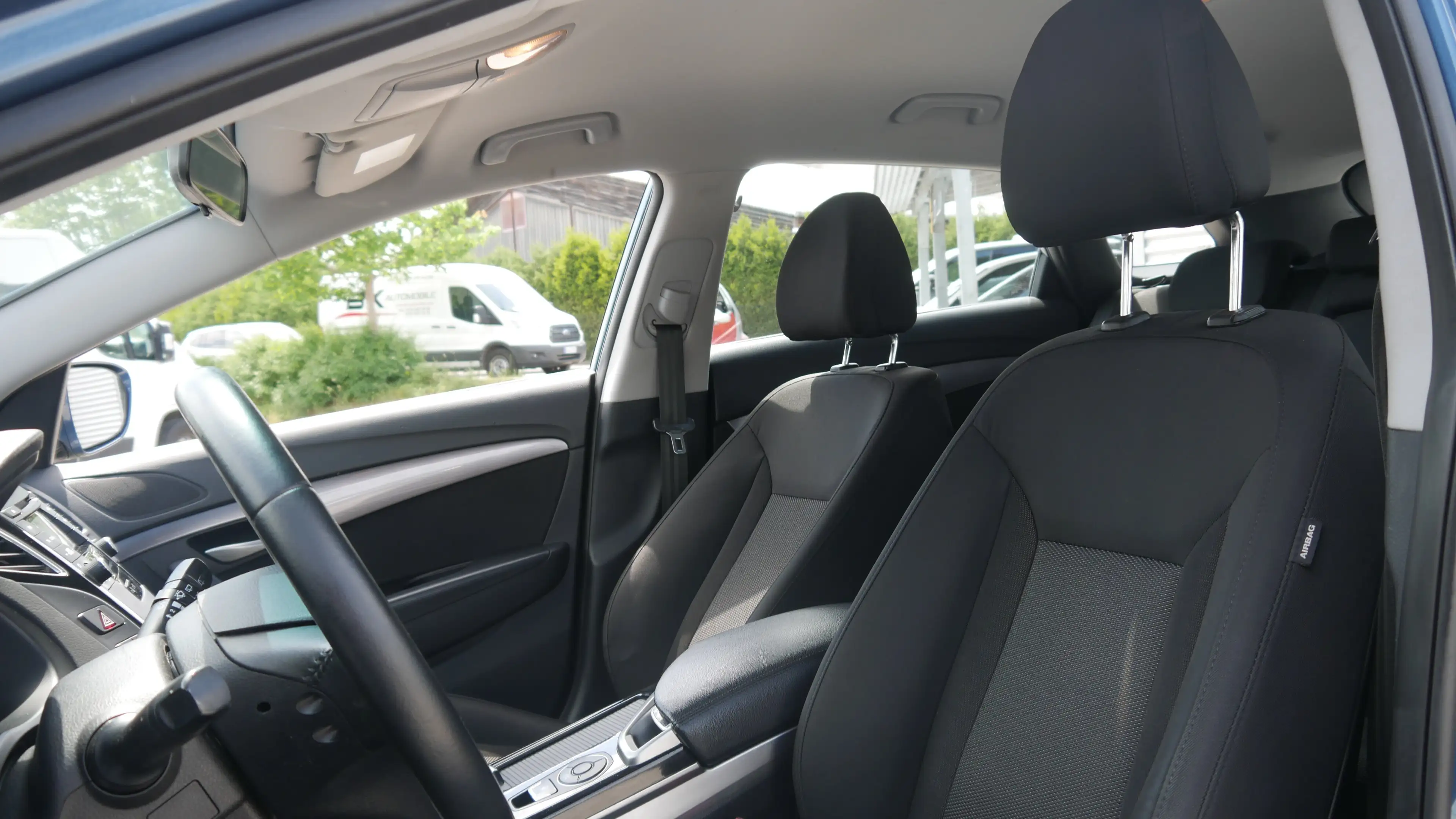 Hyundai i40 TÜV,- Kundendienst Neu Klima Tempomat AUX USB — photo 12