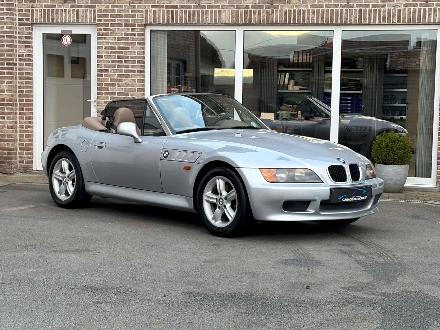 BMW Z3 1.8i / Leder / 63000km / 12m waarborg Stříbrná - 1