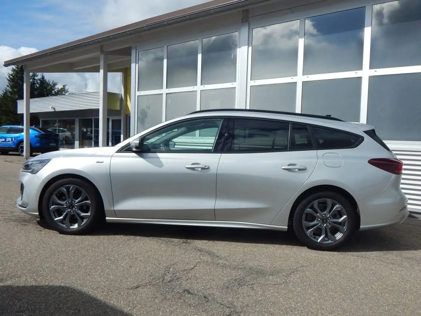 Ford Focus Turnier 1.0 EcoBoost Hybrid Aut. ST-LINE Silber - 2