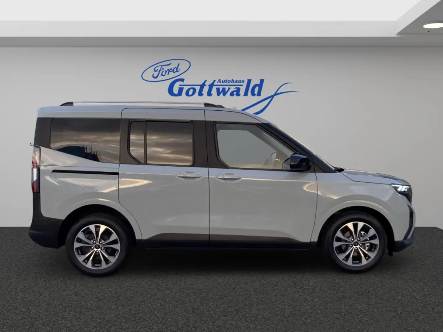 Ford Tourneo Courier Titanium Winter-P. 17'' LMR RFK Navi PDC DAB Grau - 2