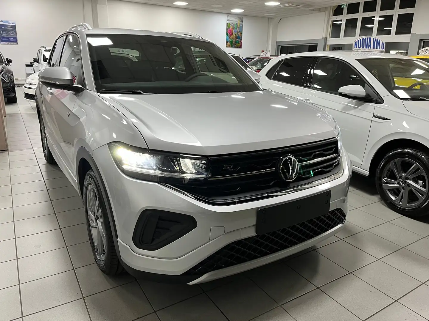 Volkswagen T-Cross 1.0 tsi R-Line 115cv KM 0 Grigio - 1