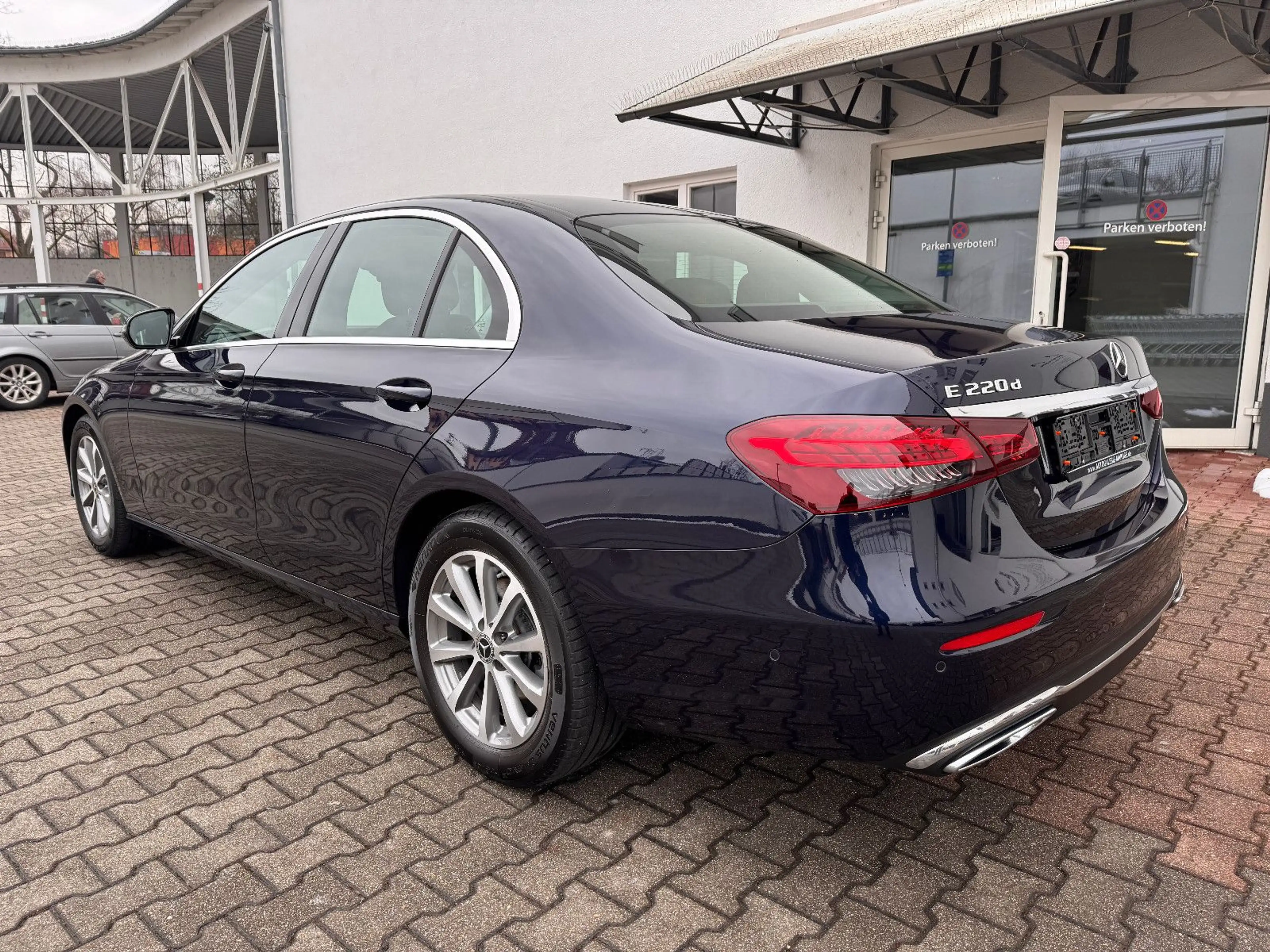 Mercedes-Benz E 220 d 9G HUD/GLASDACH/360°/DISTRONIC/BURMESTER — photo 7