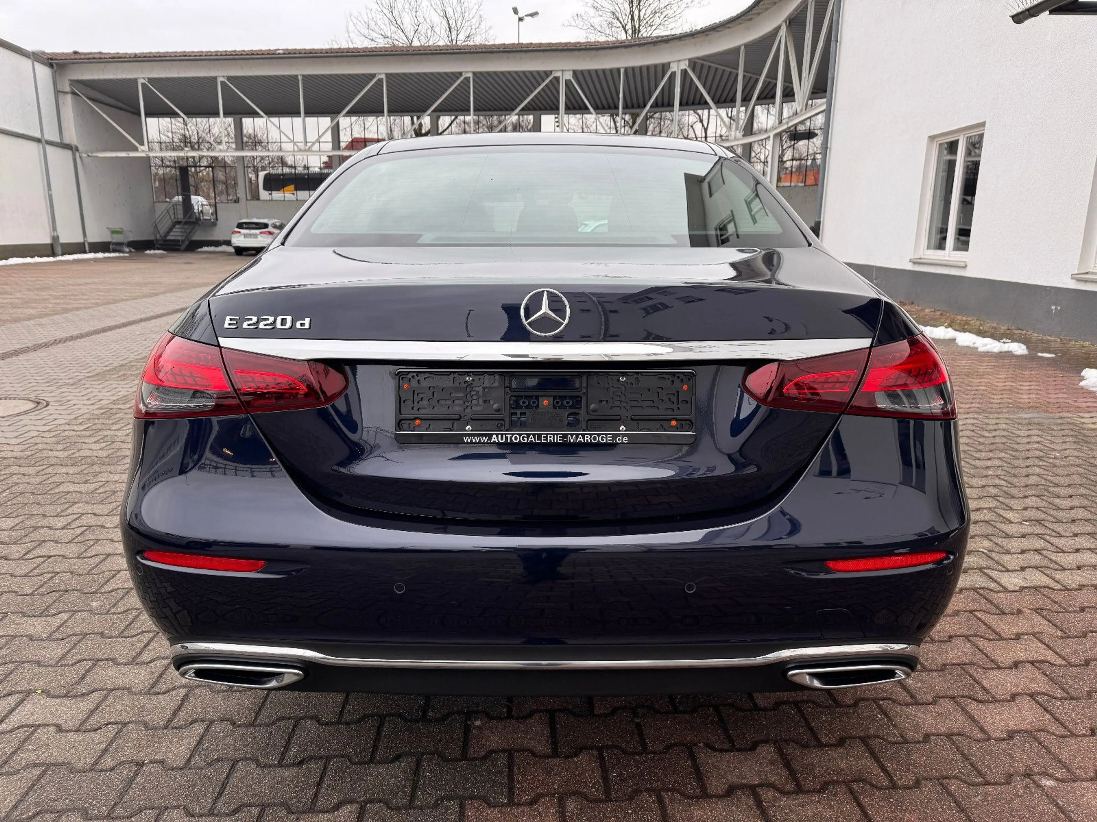 Mercedes-Benz E 220 d 9G HUD/GLASDACH/360°/DISTRONIC/BURMESTER — photo 6