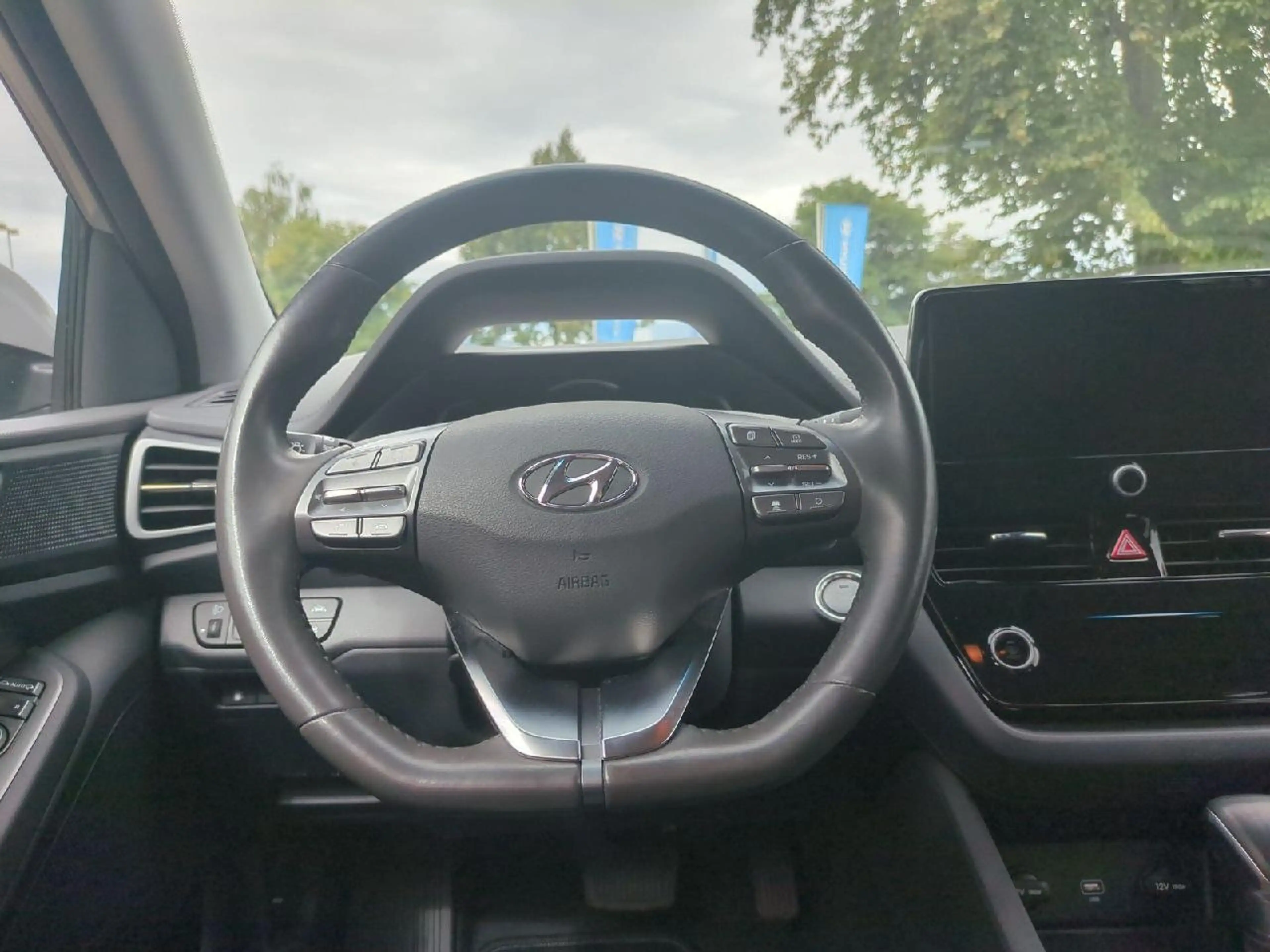 Hyundai IONIQ Advantage Plug-In Hybrid — photo 9