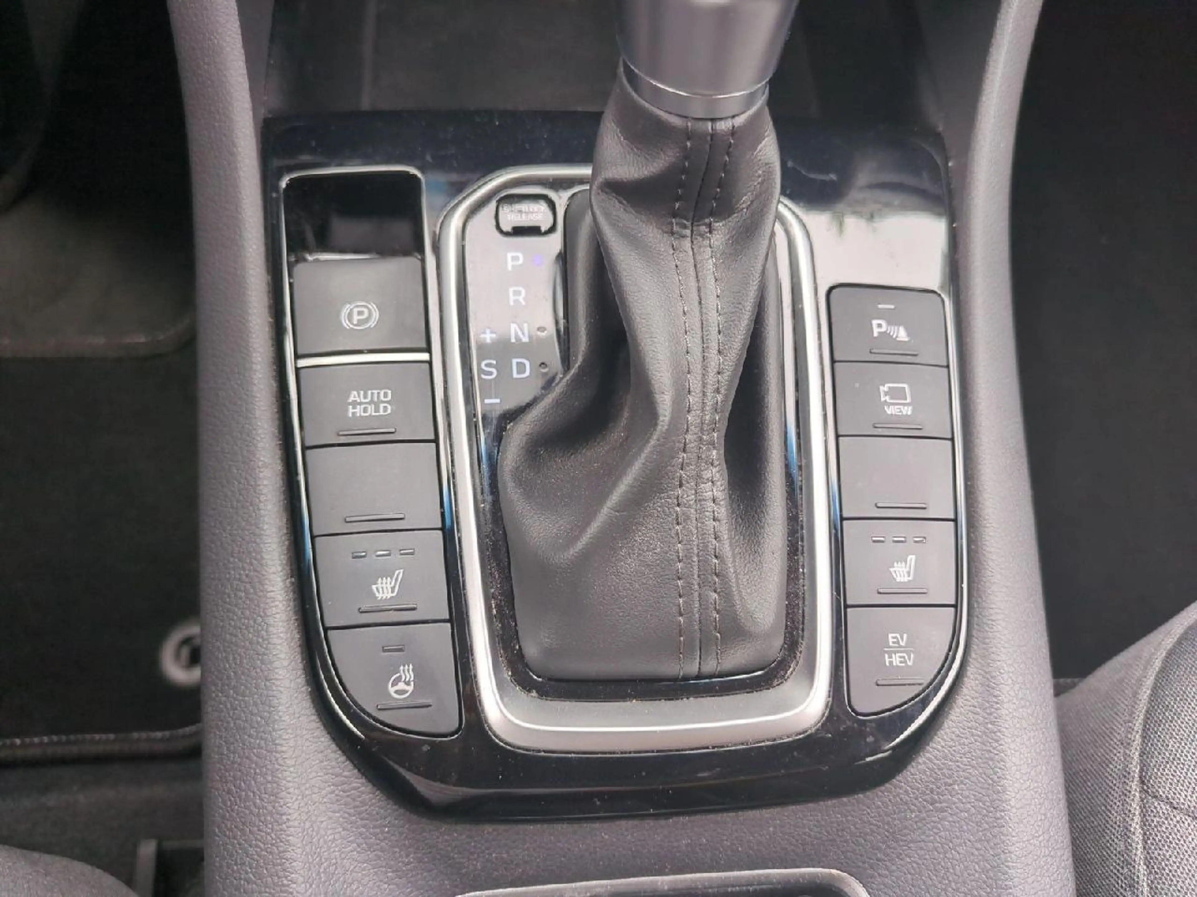 Hyundai IONIQ Advantage Plug-In Hybrid — photo 15