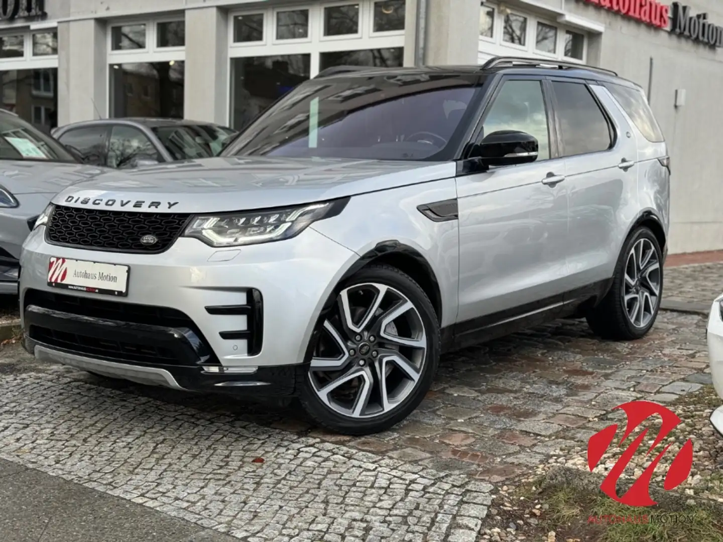 Land Rover Discovery 5 HSE Dynamic Fond TV Pano 22'LM SDV6 3.0 EU6d-T Plateado - 2