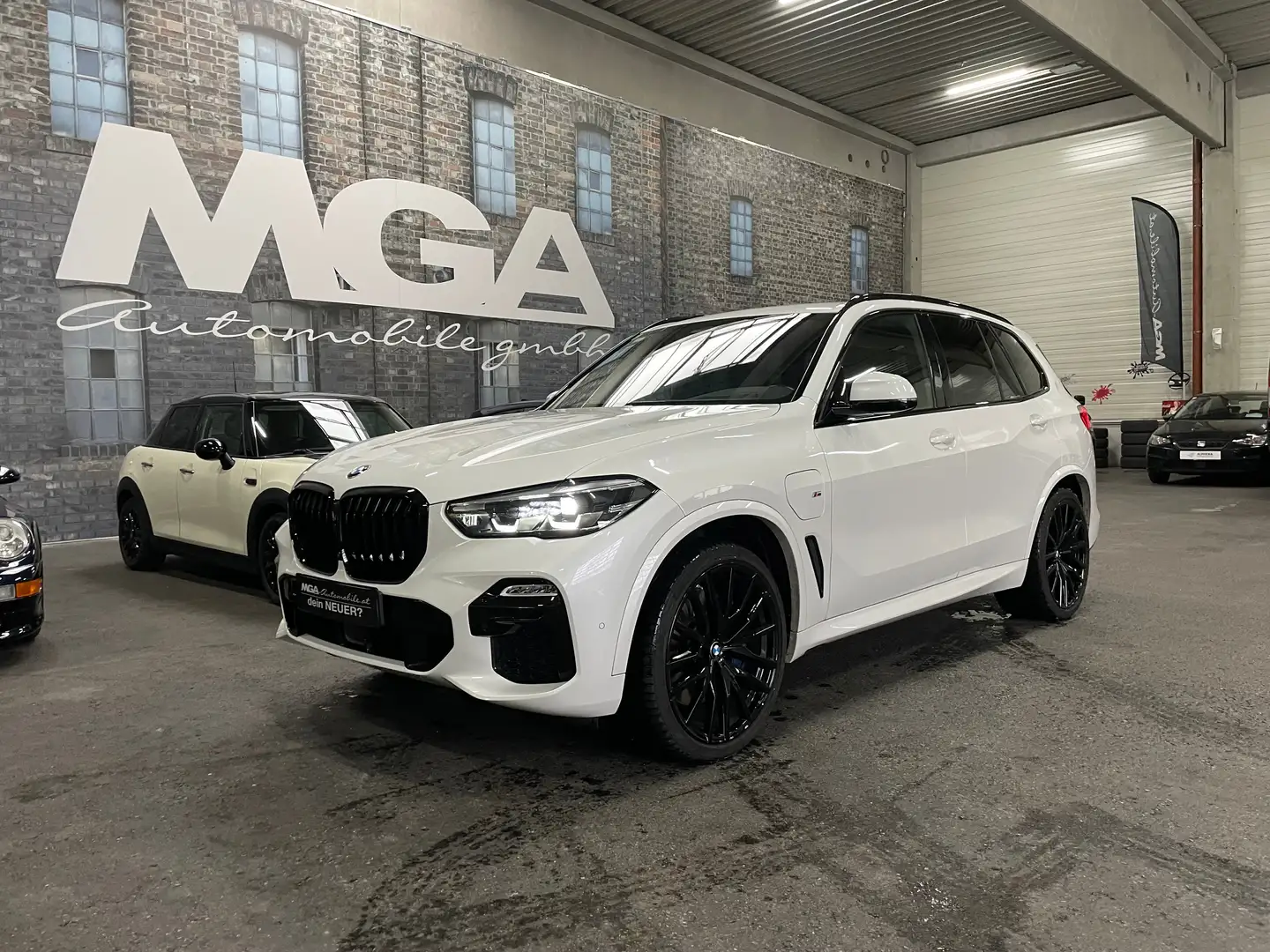 BMW X5 xDrive 45 e M Sport Weiß - 1