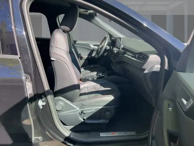 Ford Kuga view 8