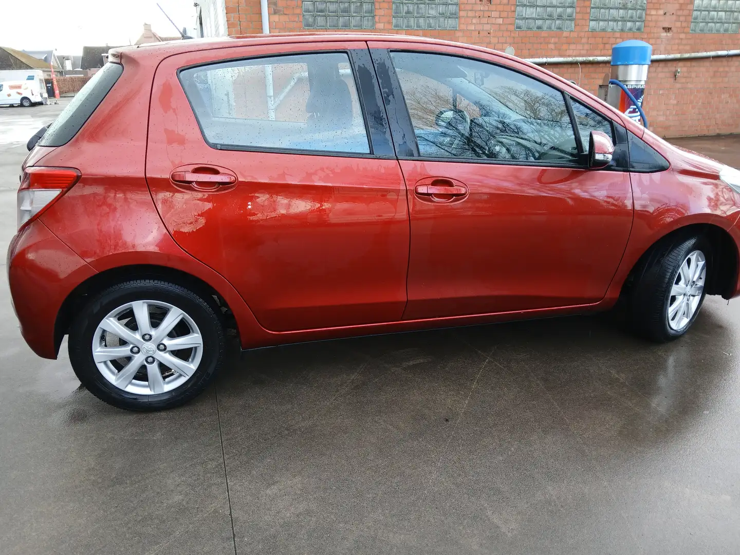Toyota Yaris Yaris 1.3 VVT-i Edition 2014 Rouge - 2