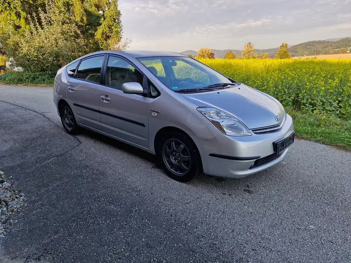 Toyota Prius Prius (Hybrid) Executive