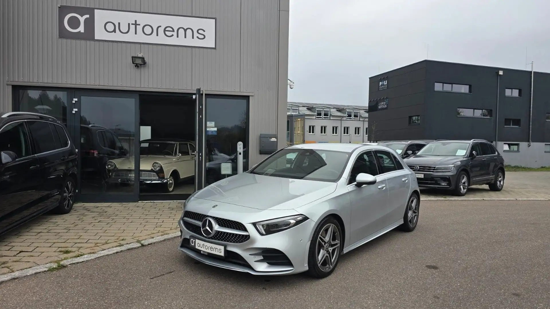 Mercedes-Benz A 220 *AMG*WIDESCREEN*ASSIST*MEMORYSITZ* Silber - 1
