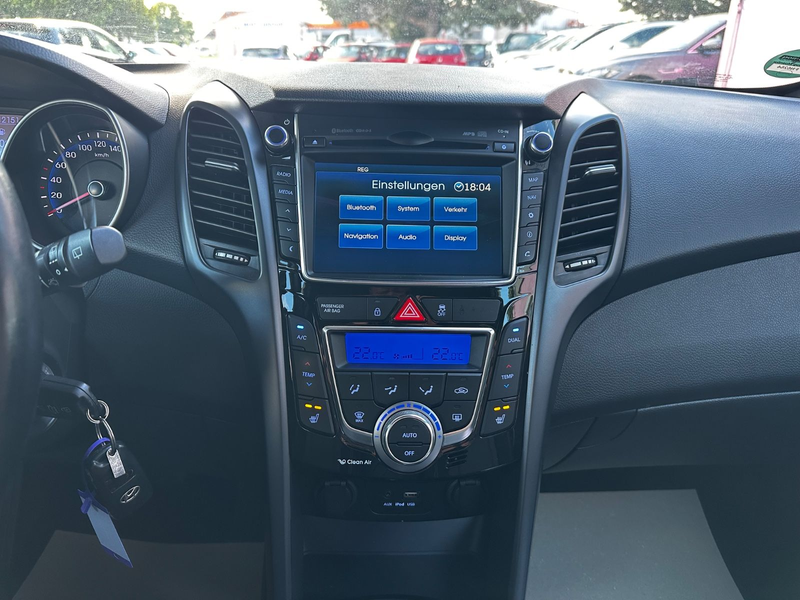 Hyundai i30 blue Passion Plus "KAMERA"NAVI"SHZ"LHZ" — photo 27